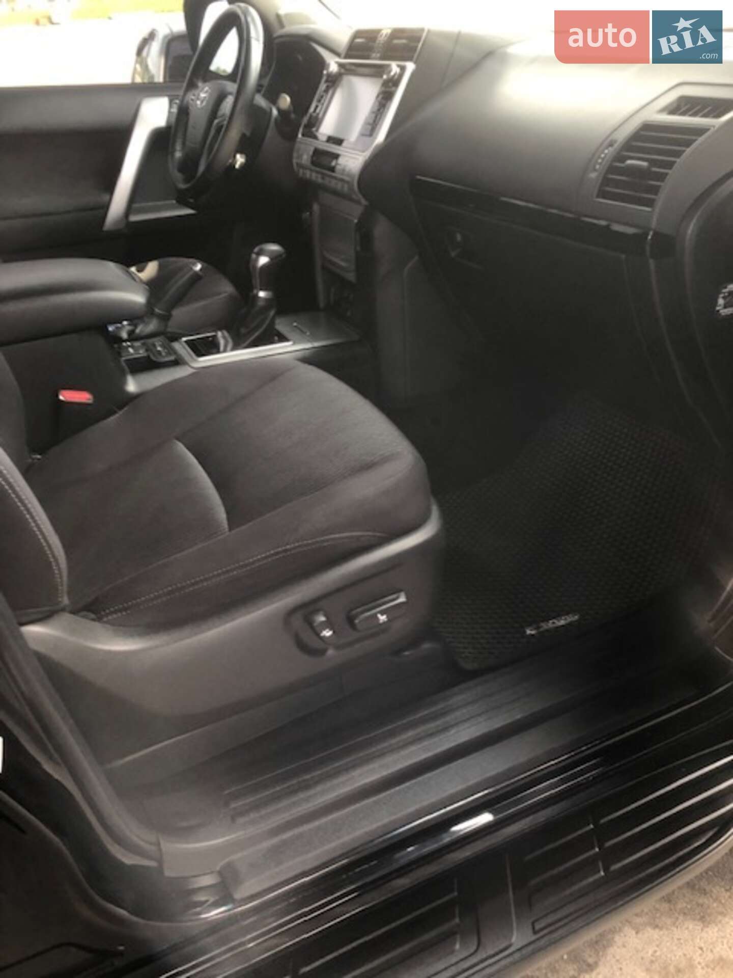 Toyota Land Cruiser Prado 2019 VIN JTEBU3FJ00K174410 фото оголошення 23 з 23