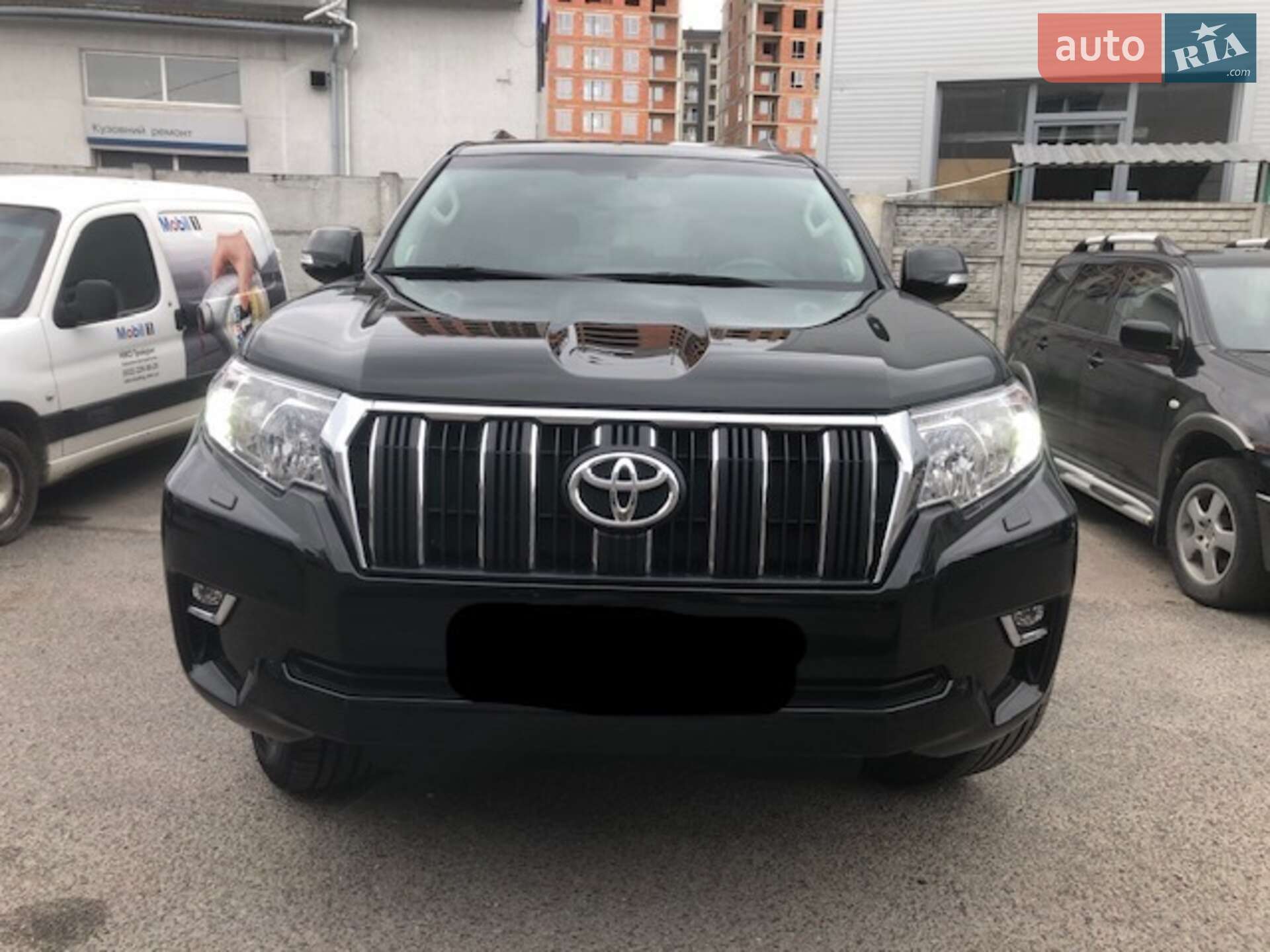 Toyota Land Cruiser Prado 2019 VIN JTEBU3FJ00K174410 фото оголошення 8 з 23