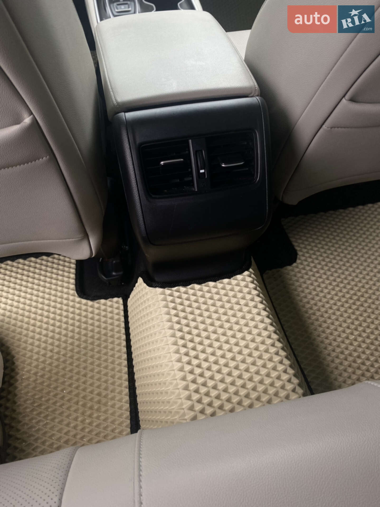 Honda Accord 2020 VIN 1HGCV3F97LA017366 фото оголошення 12 з 19