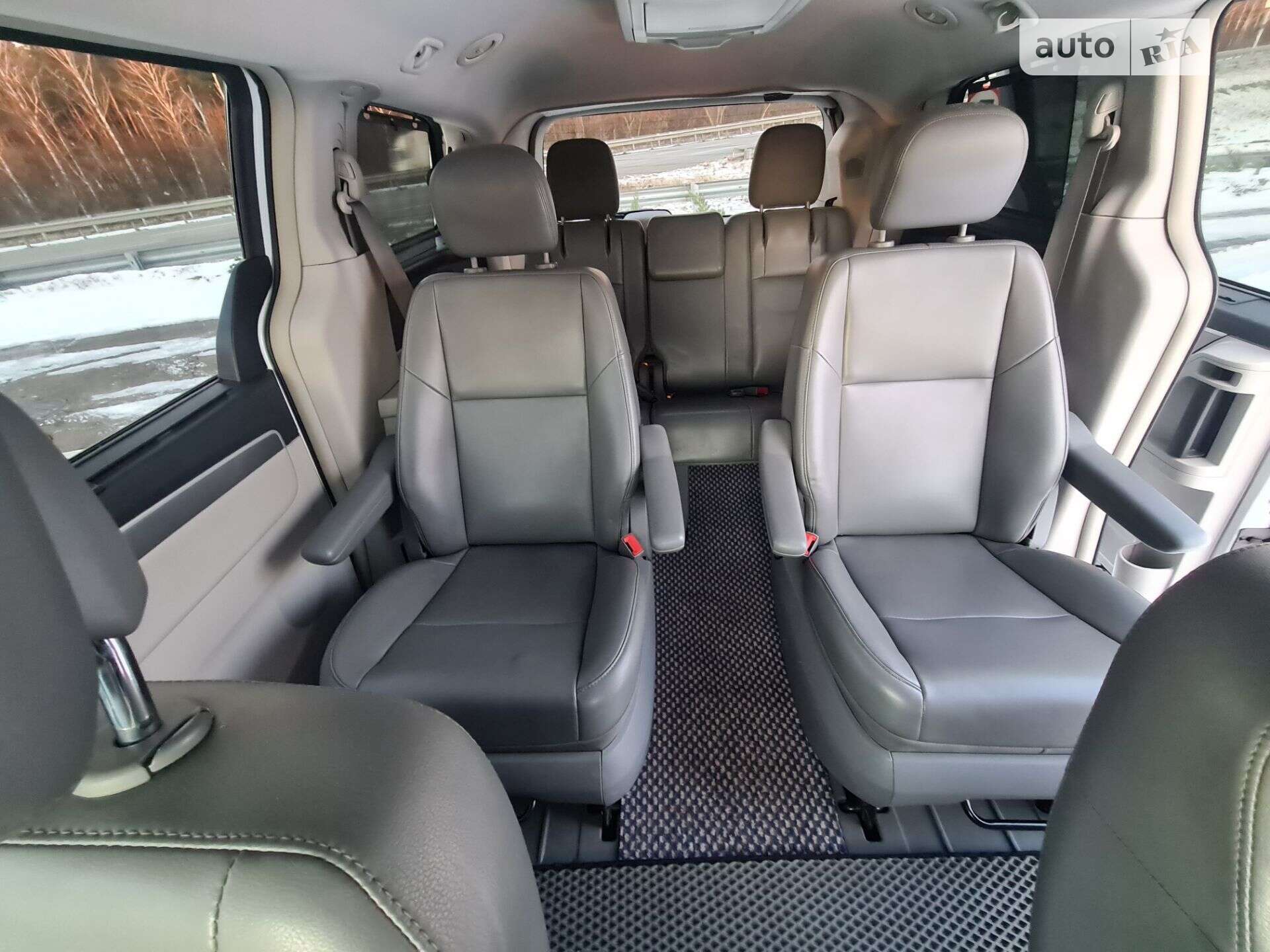 Volkswagen Routan 2013 VIN 2C4RVABG4DR725377 фото оголошення 5 з 7