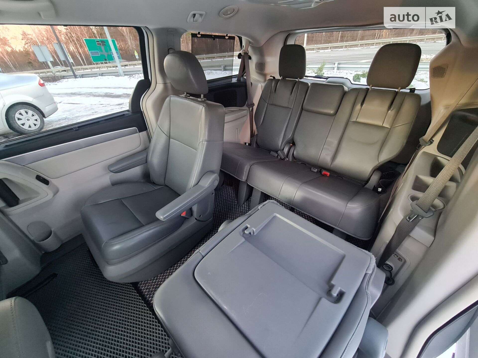 Volkswagen Routan 2013 VIN 2C4RVABG4DR725377 фото оголошення 7 з 7