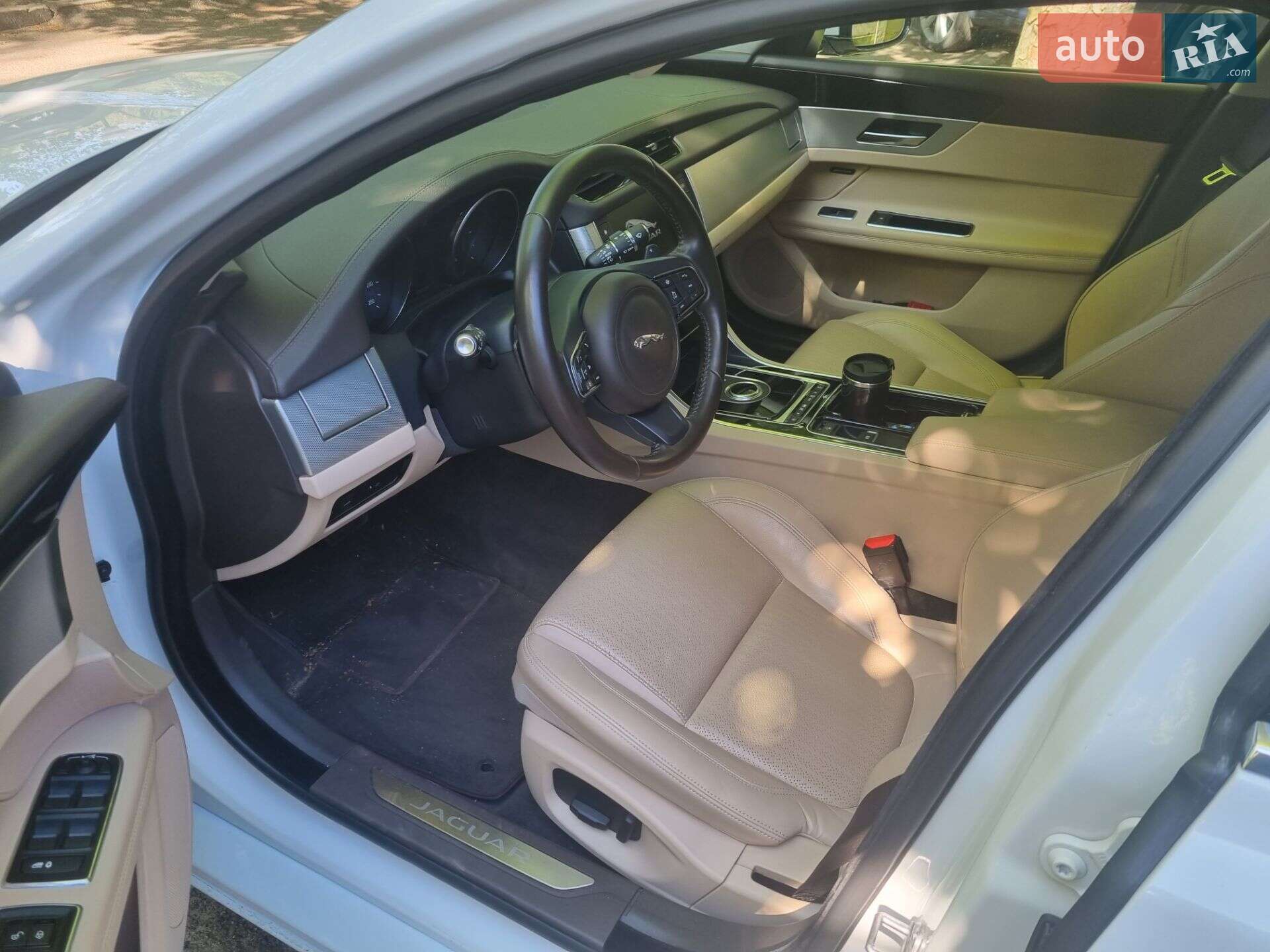 Jaguar XF 2016 VIN SAJBB4BN4HCY38692 фото оголошення 23 з 24
