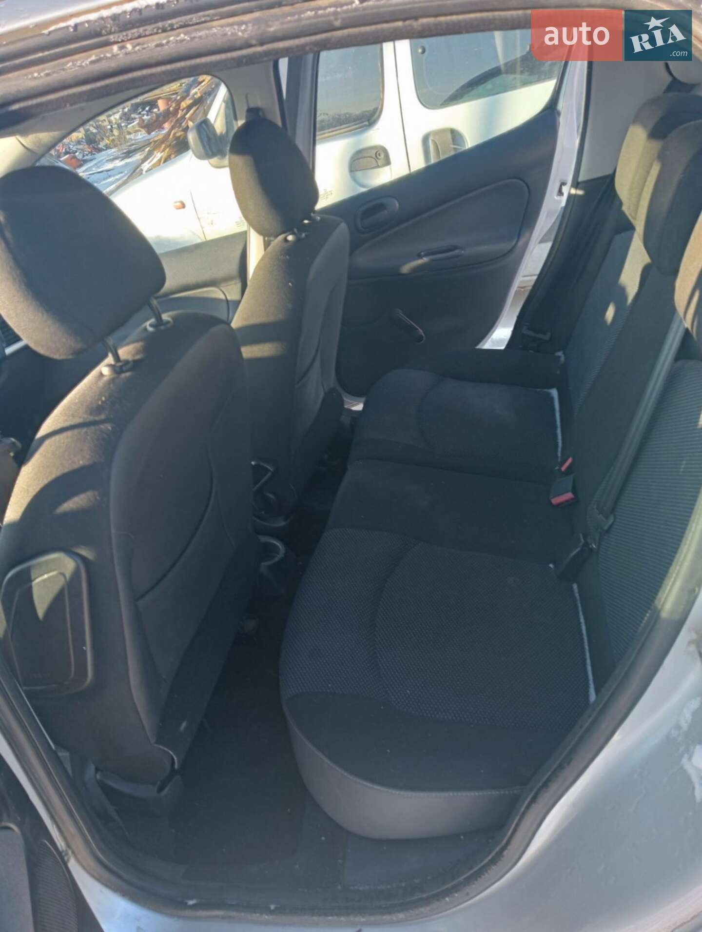 Peugeot 206 2009 VIN VF32M8HZA9Y014696 фото оголошення 4 з 11
