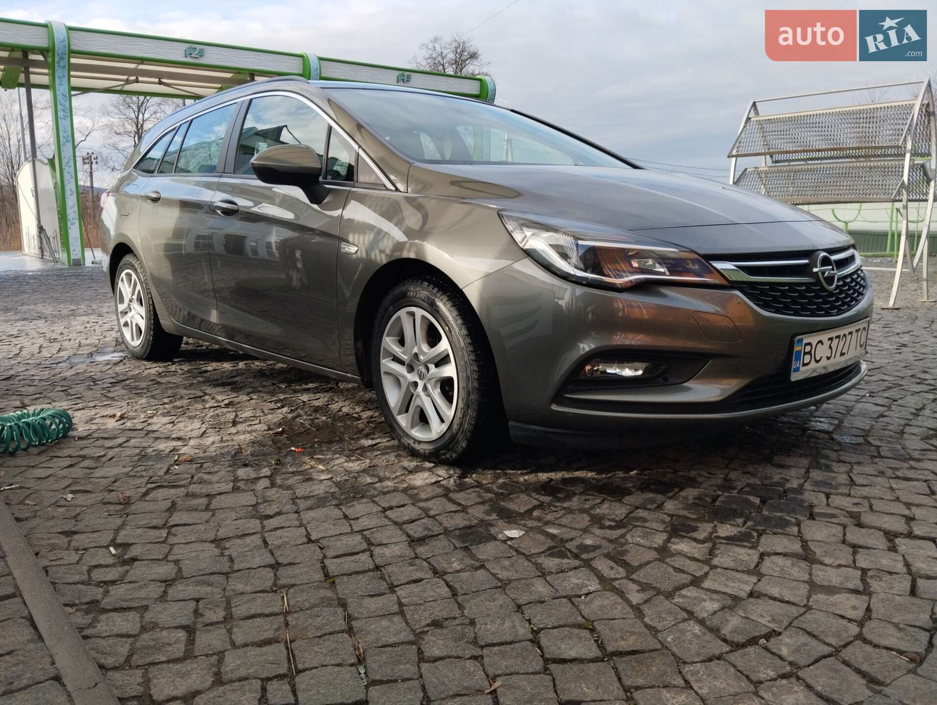 Opel Astra 2017 VIN W0VBD8EL9J8010324 фото оголошення 3 з 9