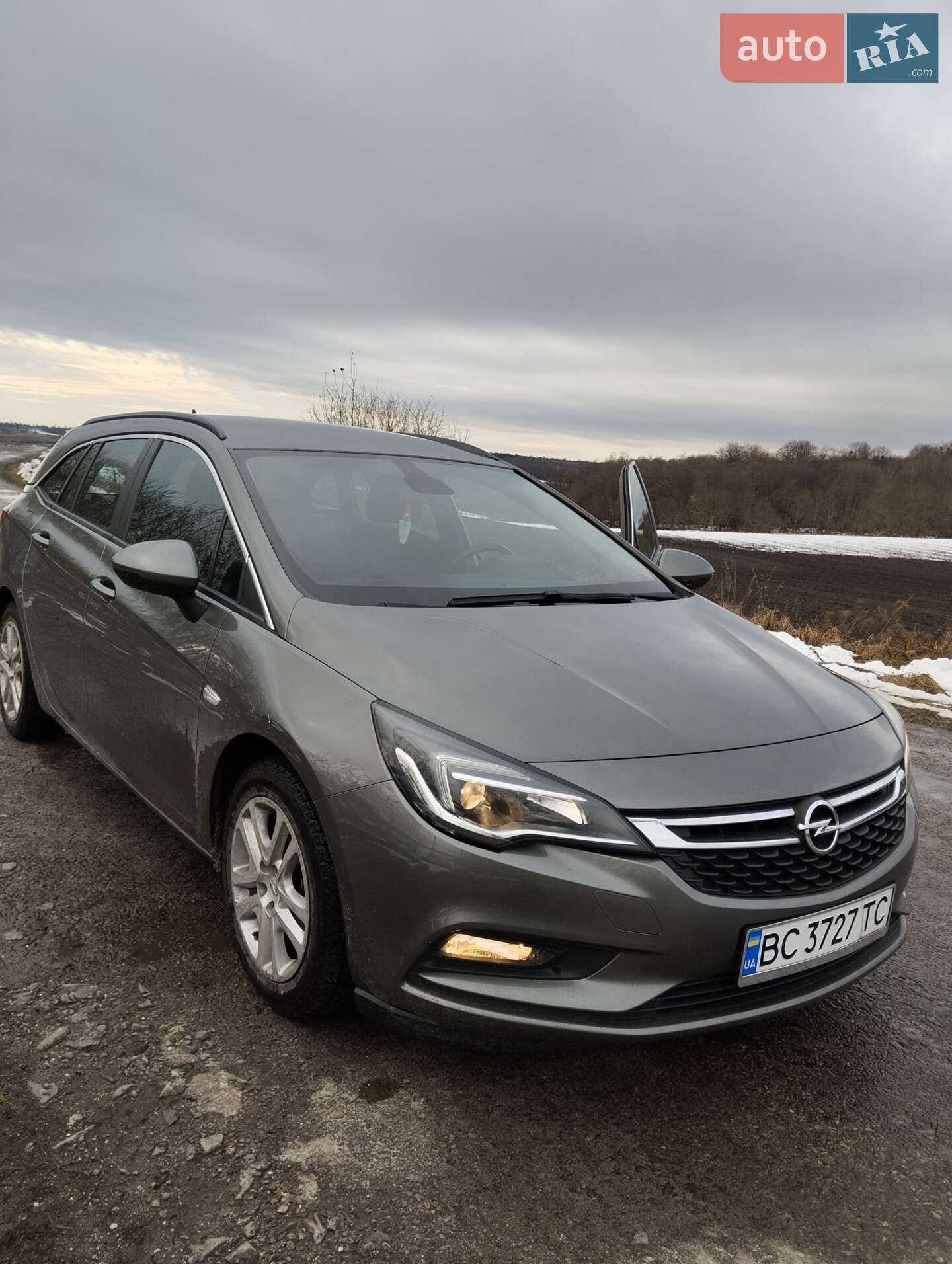 Opel Astra 2017 VIN W0VBD8EL9J8010324 фото оголошення 9 з 9