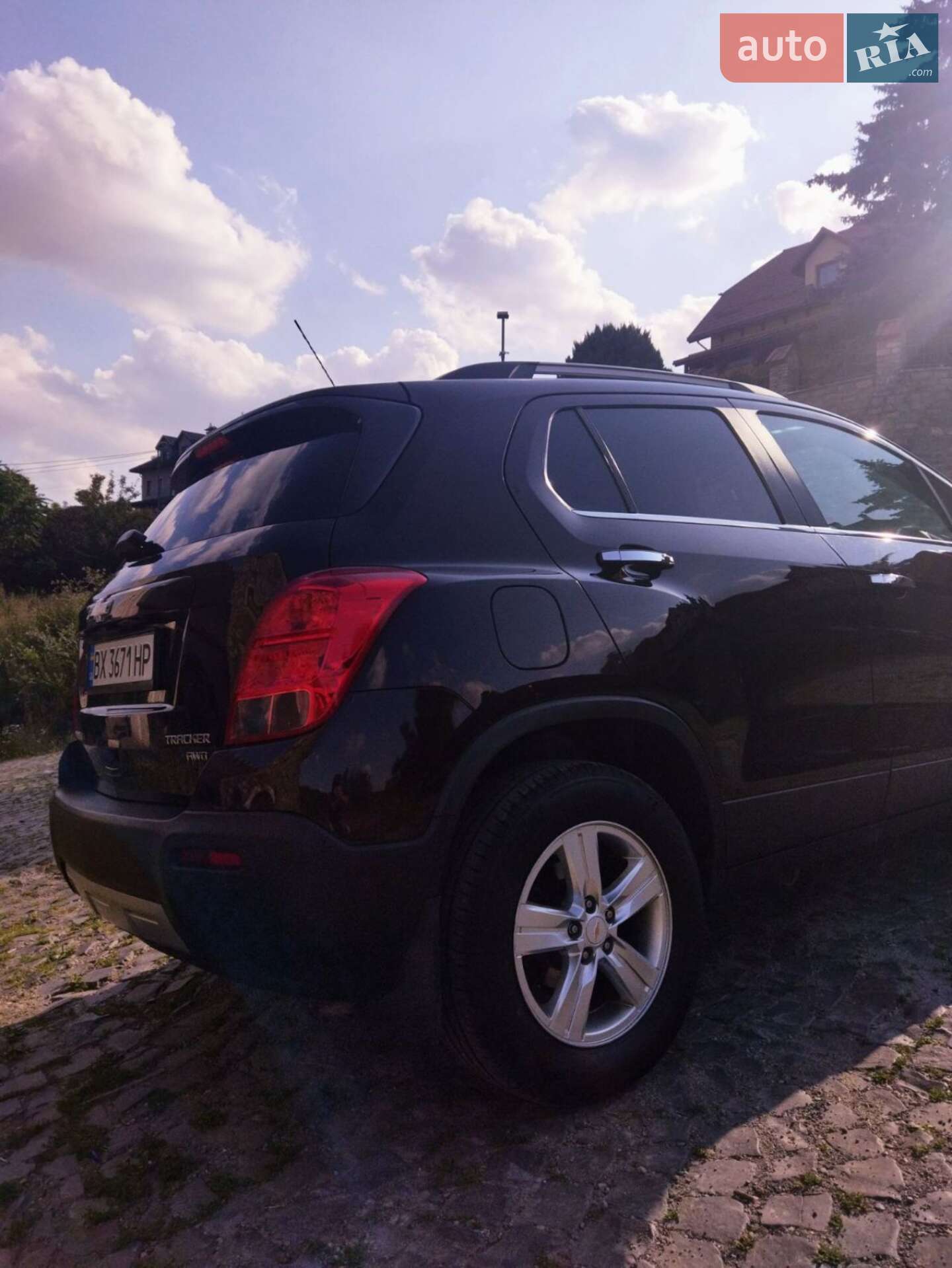 Chevrolet Tracker 2014 VIN Y6DBG7689EB656692 фото оголошення 19 з 119