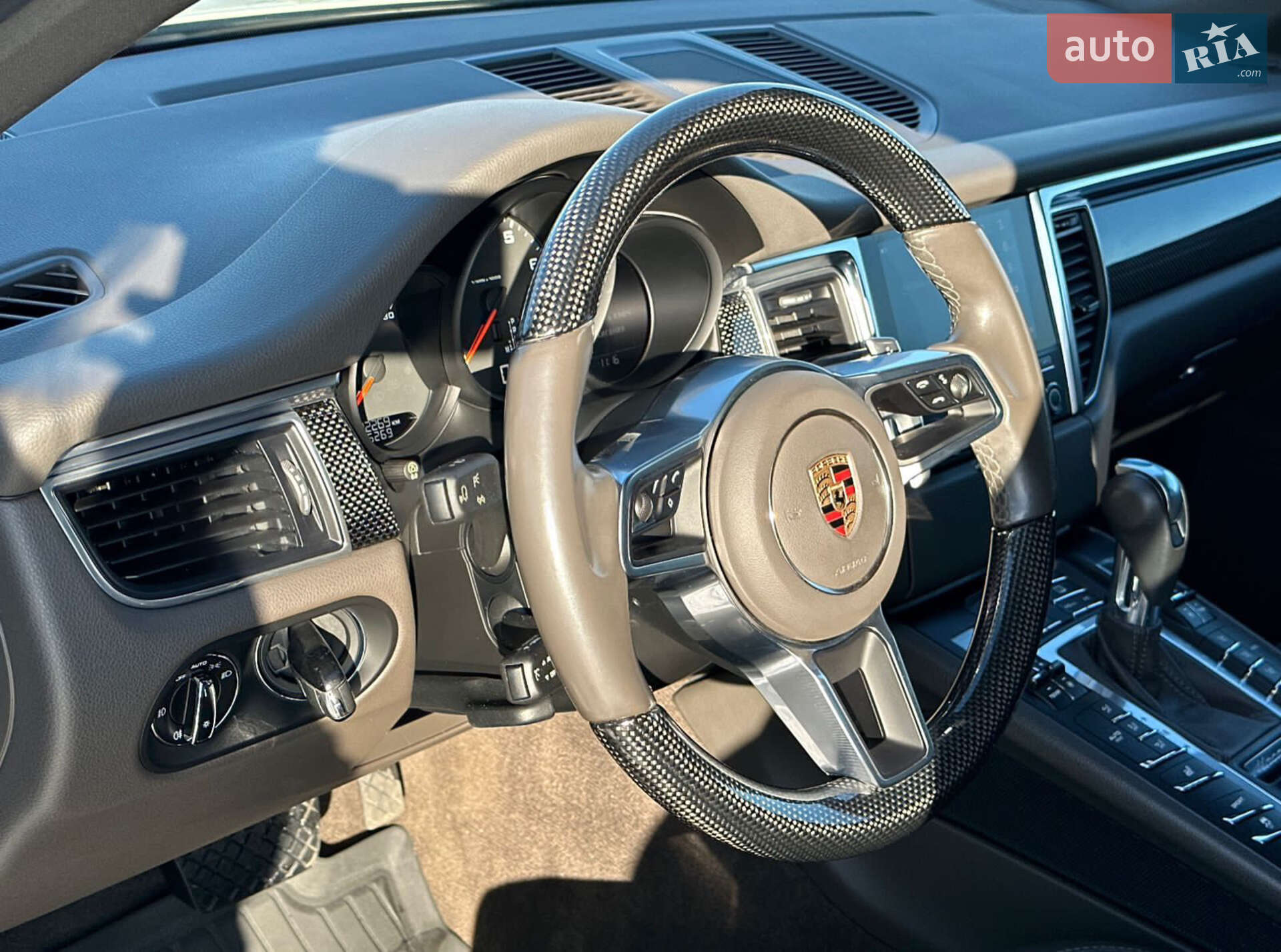 Porsche Macan 2017 VIN WP1ZZZ95ZHLB12572 фото оголошення 19 з 24