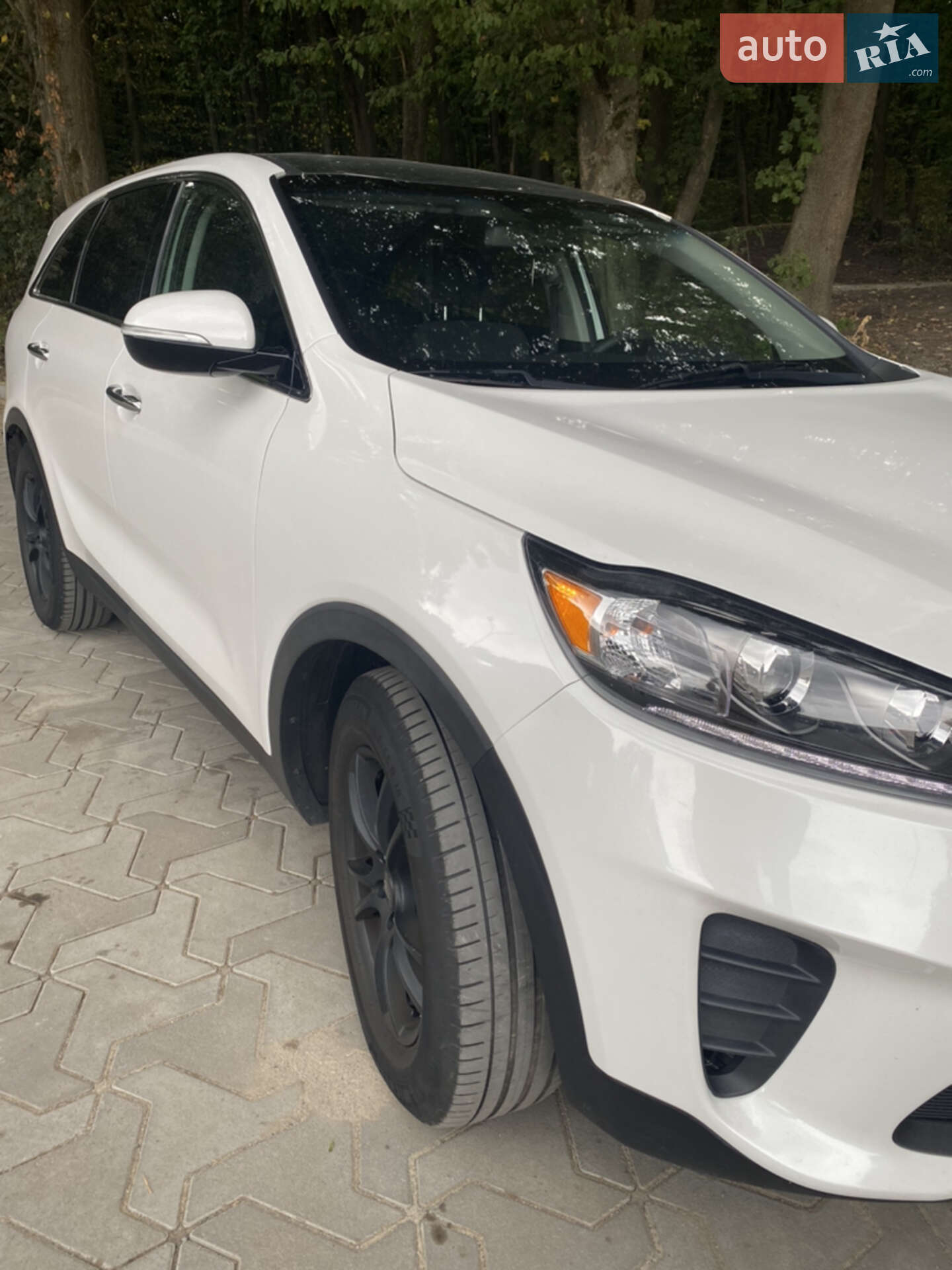 Kia Sorento 2018 VIN 5XYPG4A32KG521907 фото оголошення 7 з 16