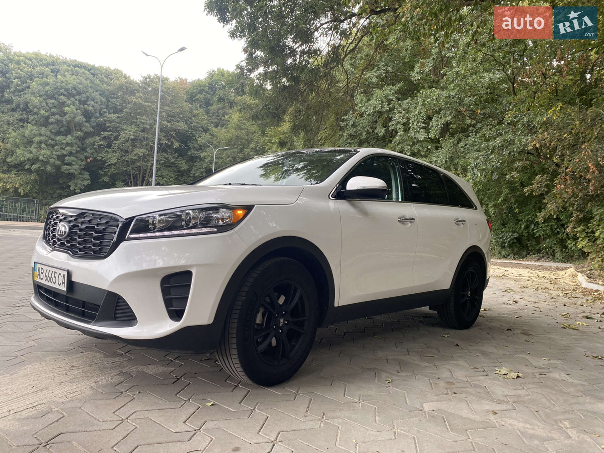 Kia Sorento 2018 VIN 5XYPG4A32KG521907 фото оголошення 16 з 16