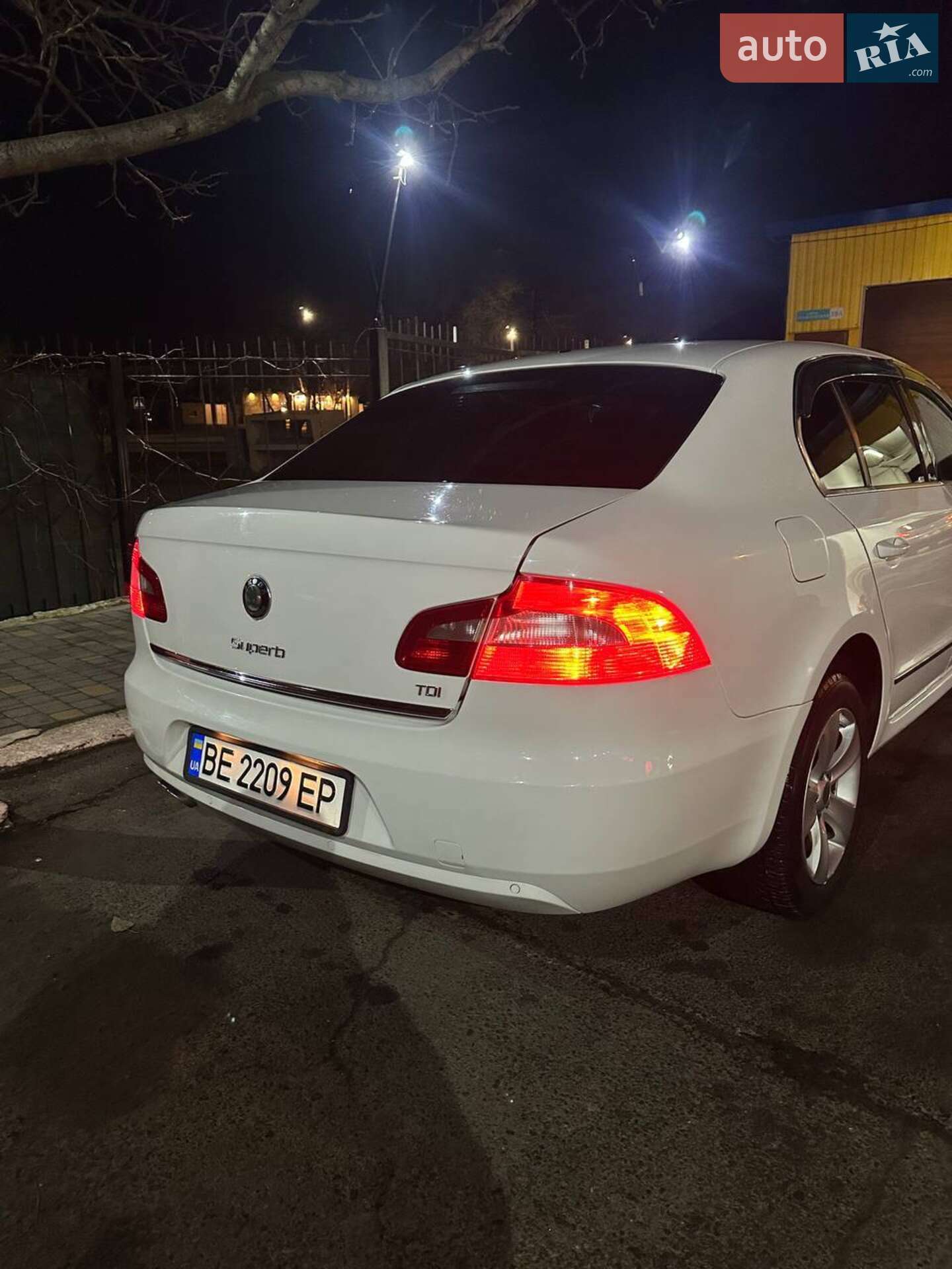 Skoda Superb 2011 VIN TMBAE73T5B9041422 фото оголошення 5 з 16
