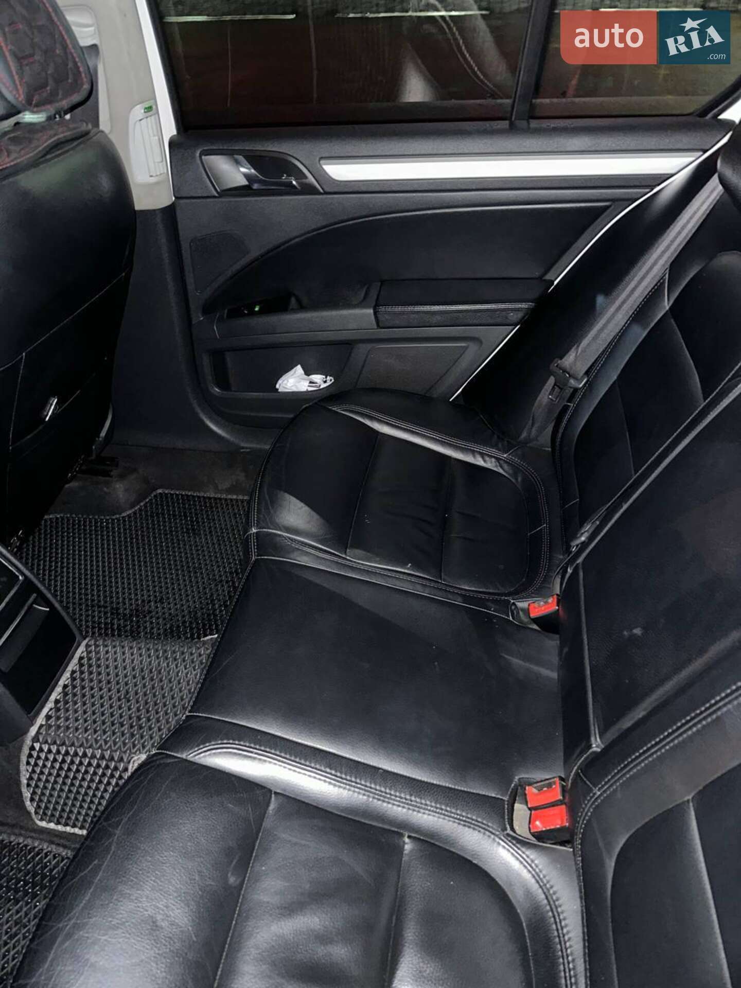 Skoda Superb 2011 VIN TMBAE73T5B9041422 фото оголошення 12 з 16
