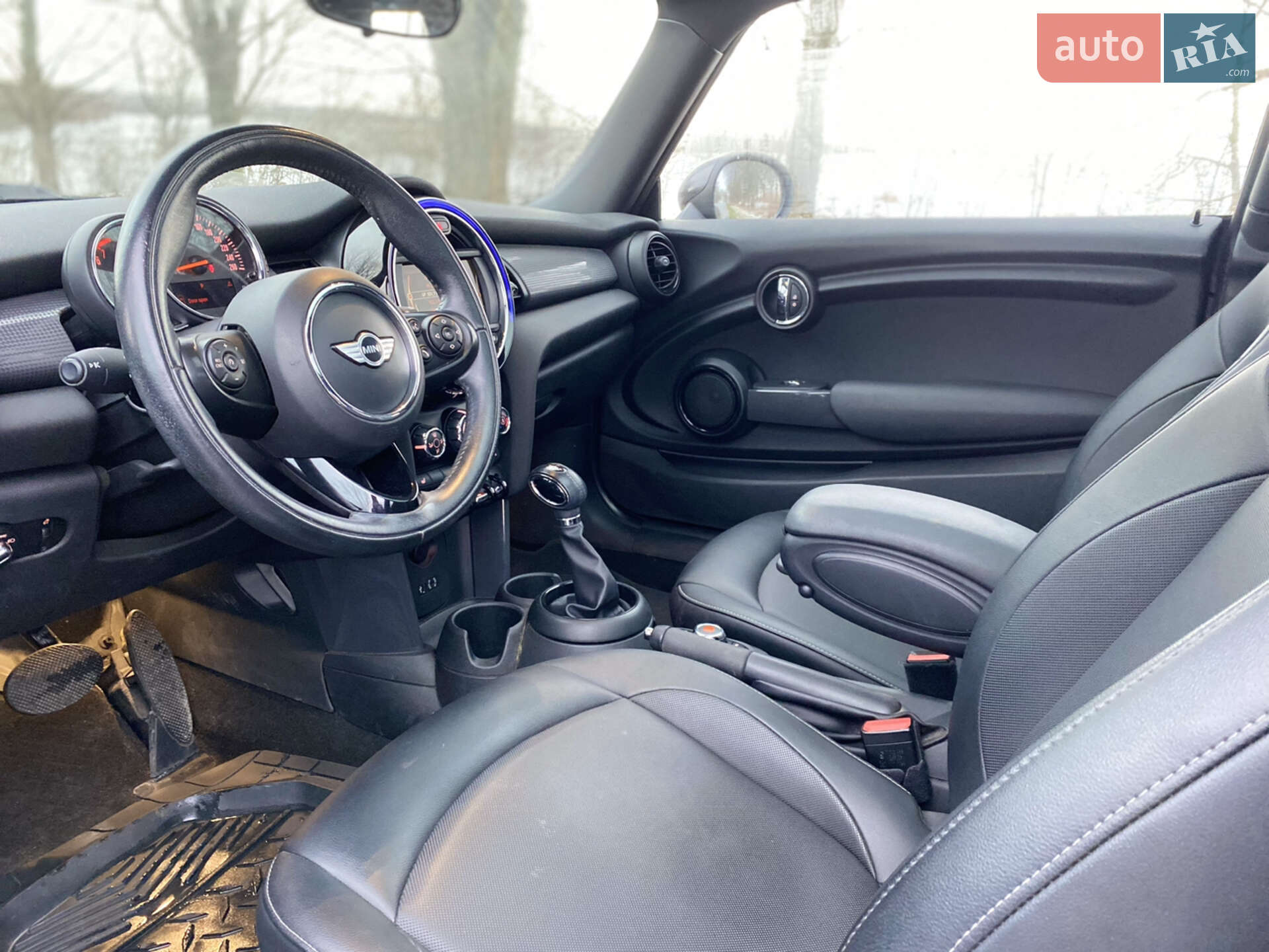 MINI Hatch 2017 VIN WMWXP5C31H2G60545 фото оголошення 13 з 15