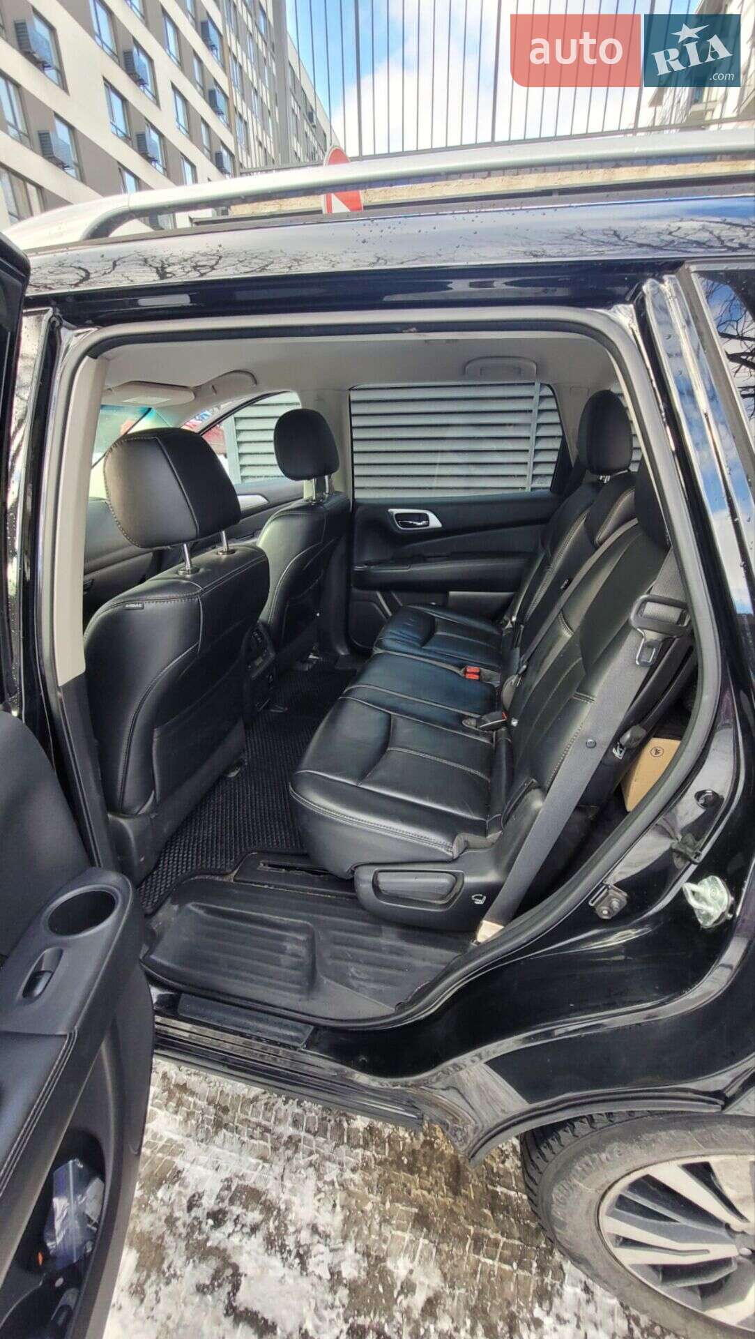 Nissan Pathfinder 2017 VIN 5N1DR2MN8HC677571 фото оголошення 2 з 8