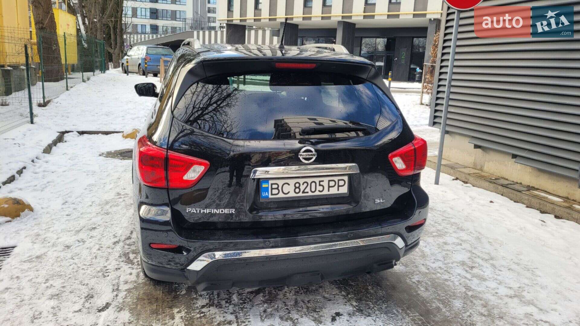 Nissan Pathfinder 2017 VIN 5N1DR2MN8HC677571 фото оголошення 22 з 32