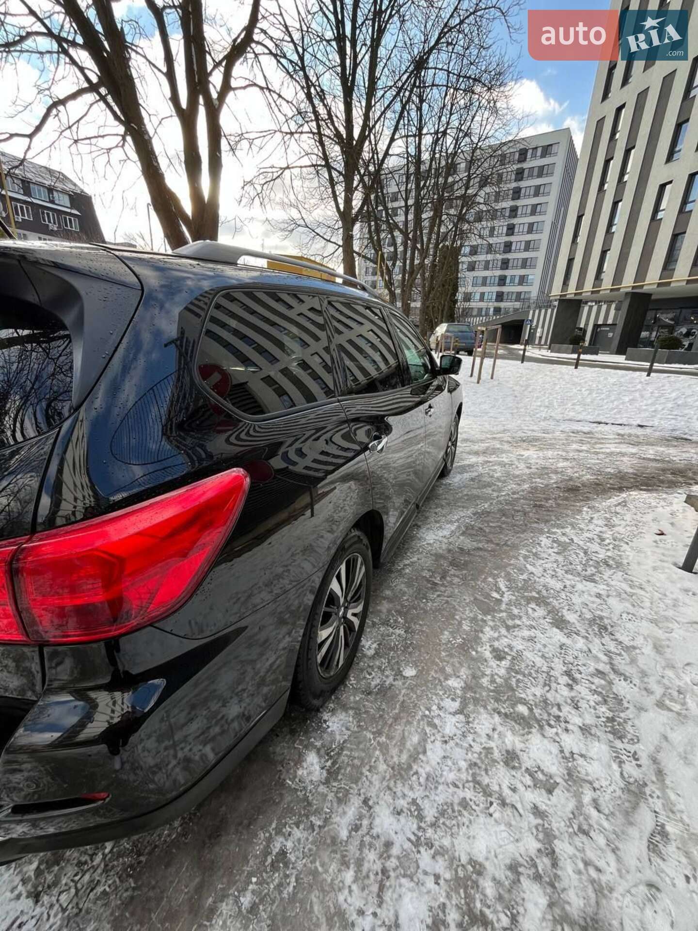 Nissan Pathfinder 2017 VIN 5N1DR2MN8HC677571 фото оголошення 31 з 32