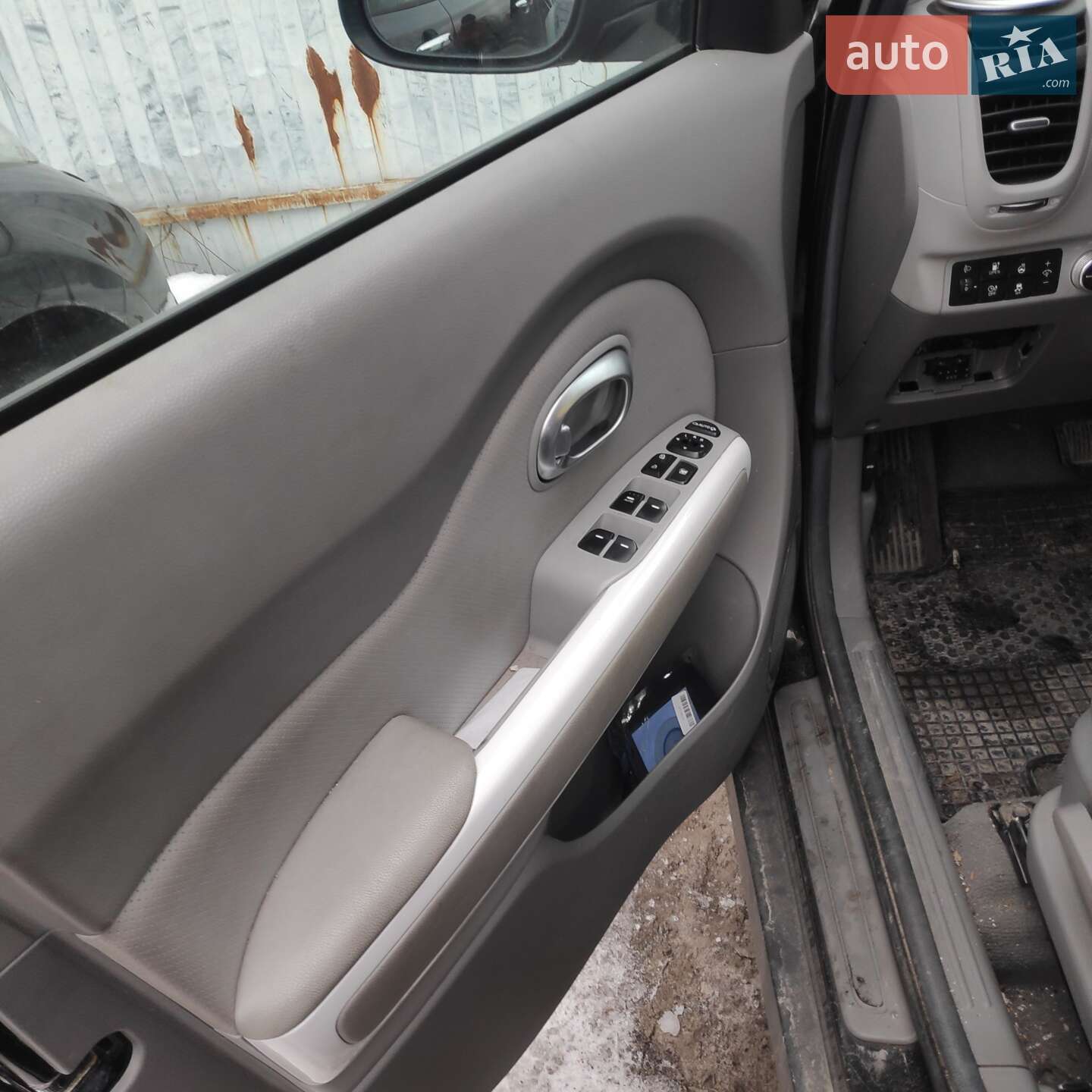 Kia Soul 2015 VIN KNAJX81EFG7010798 фото оголошення 27 з 31