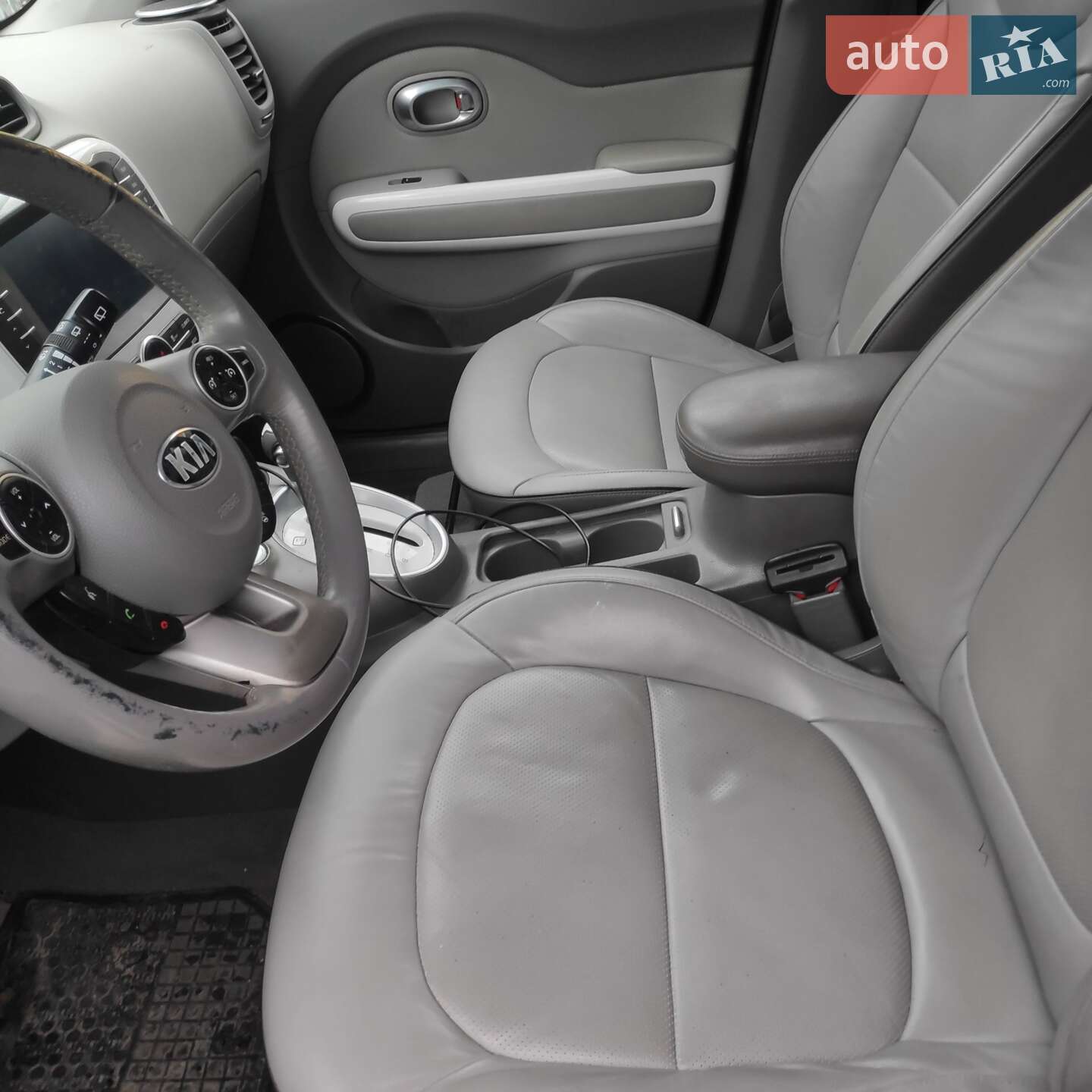 Kia Soul 2015 VIN KNAJX81EFG7010798 фото оголошення 28 з 31