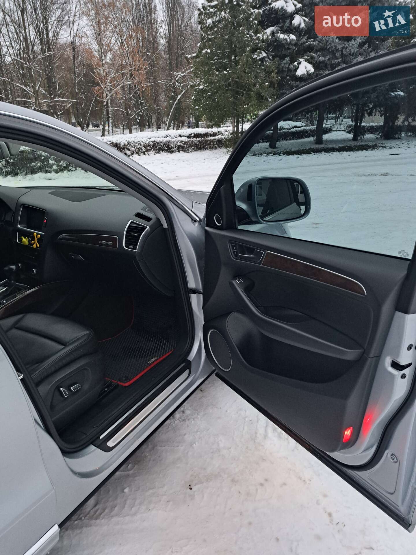 Audi Q5 2015 VIN WA1L2AFP0GA083591 фото оголошення 18 з 33