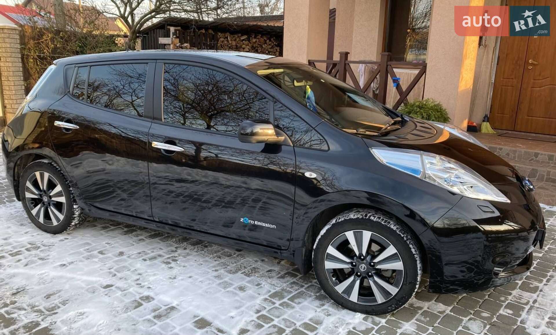Nissan Leaf 2016 VIN SJNFAAZE0U6055426 фото оголошення 2 з 48