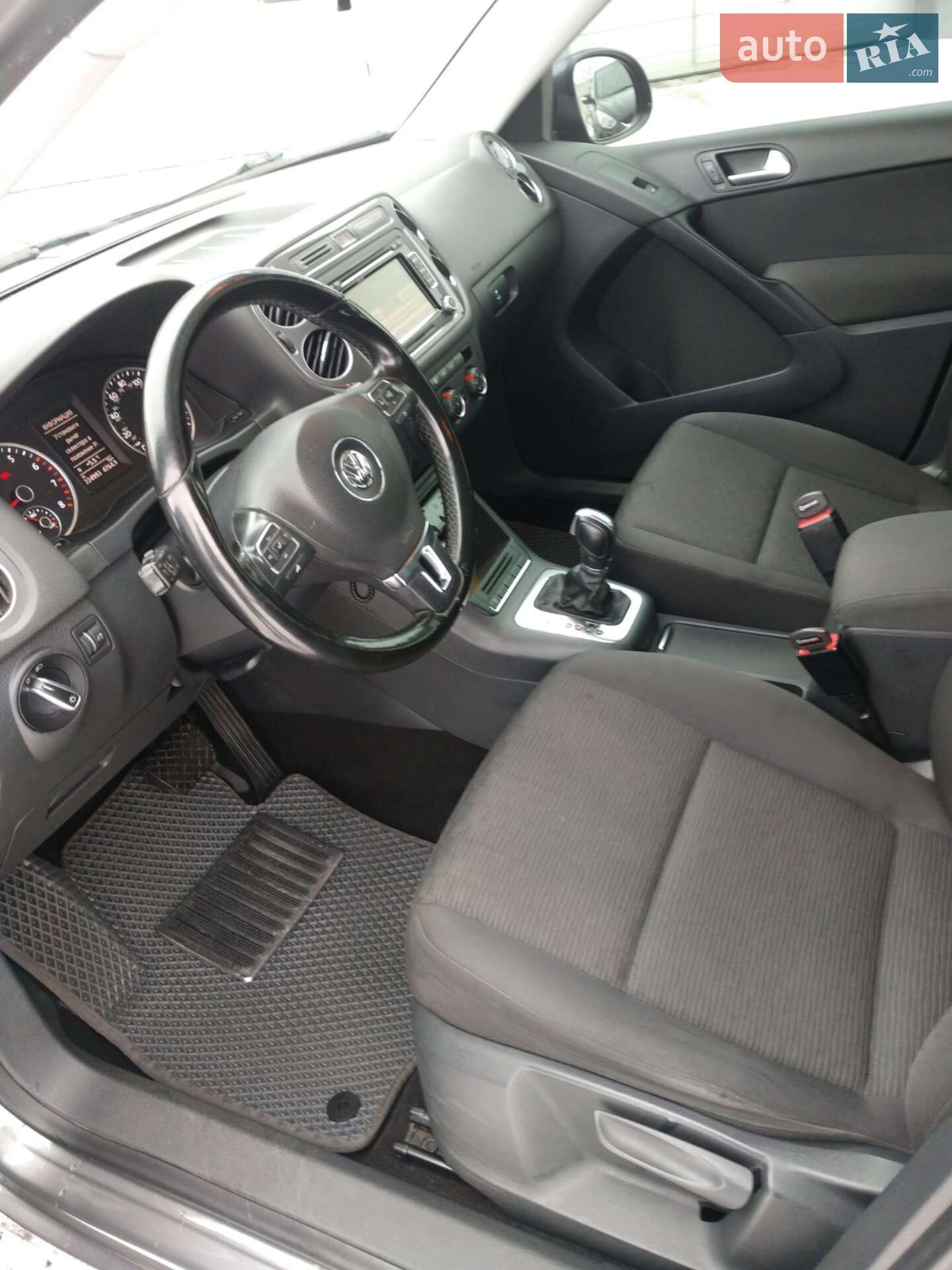 Volkswagen Tiguan 2015 VIN WVGAV7AX7FW612630 фото оголошення 11 з 15