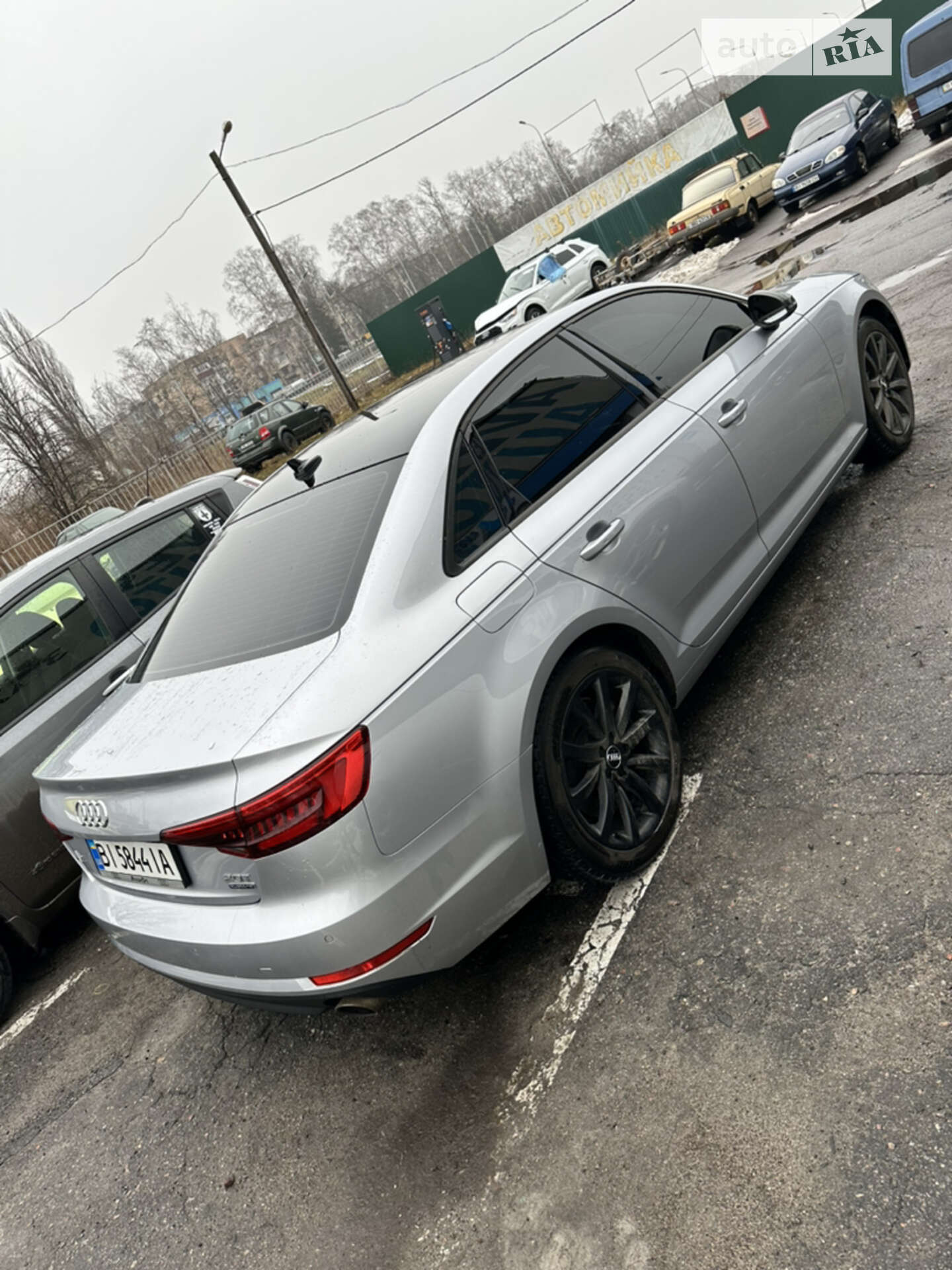 Audi A4 2015 VIN WAUANAF41HN001501 фото оголошення 15 з 34
