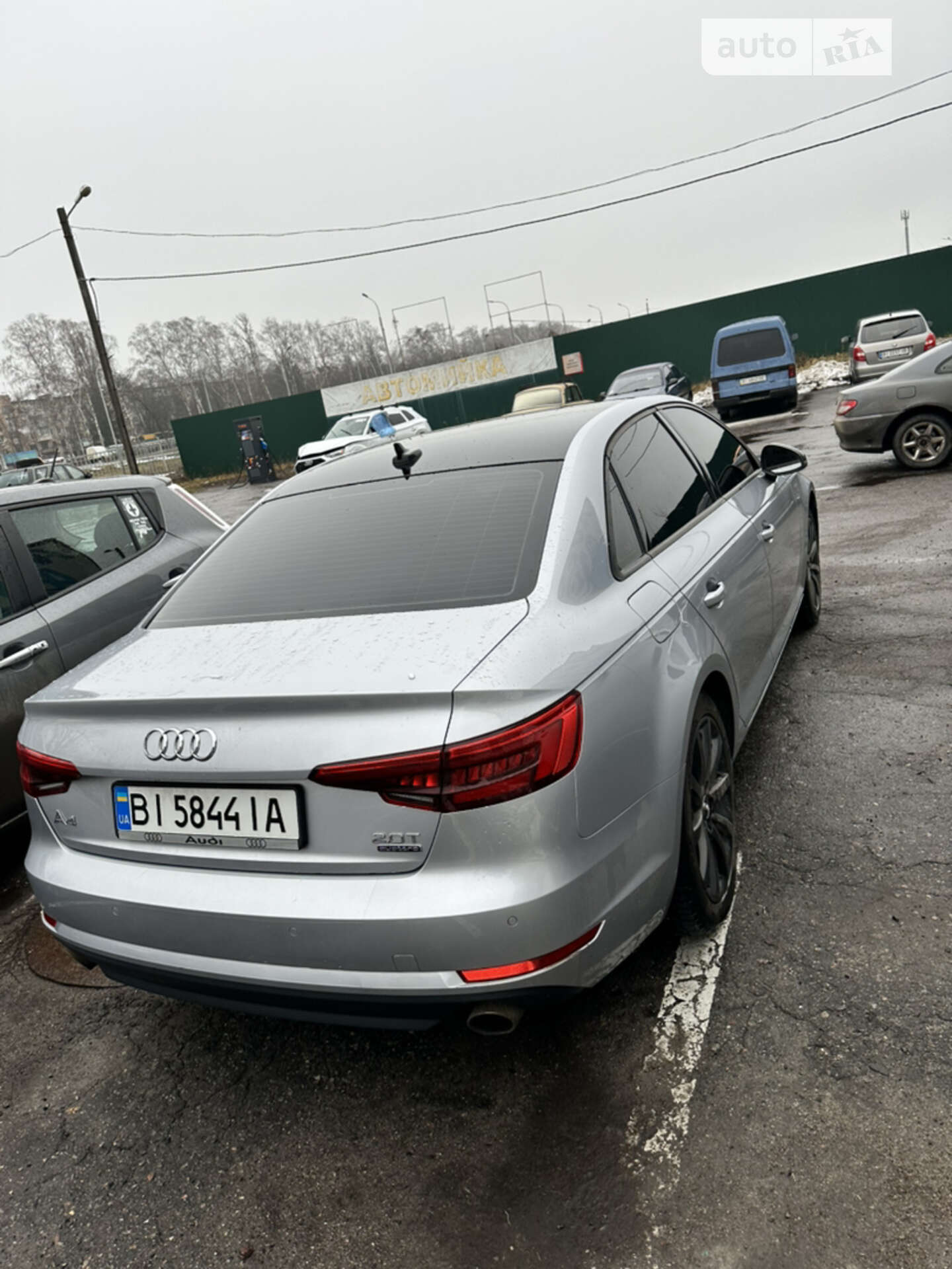 Audi A4 2015 VIN WAUANAF41HN001501 фото оголошення 16 з 34