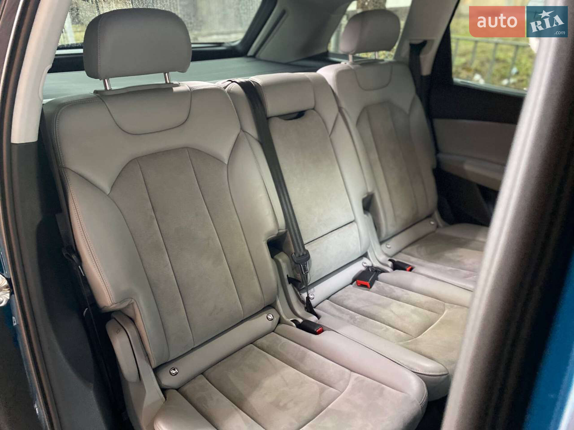 Audi Q7 2018 VIN WAUZZZ4MXJD039930 фото оголошення 14 з 20