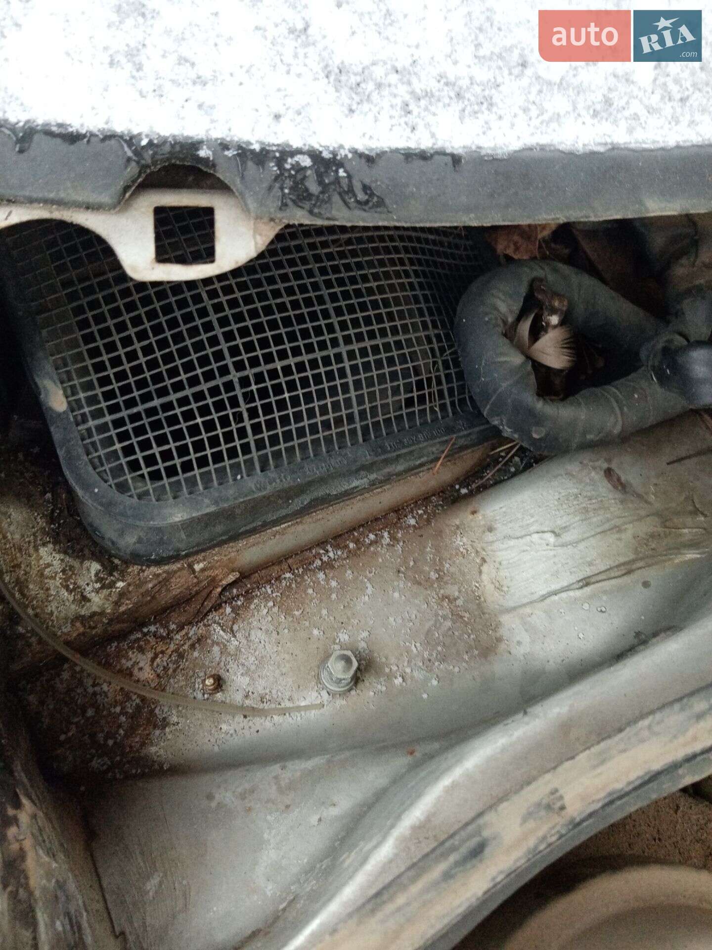 Volkswagen Passat 1988 VIN WVWZZZ33ZFE315669 фото оголошення 4 з 14
