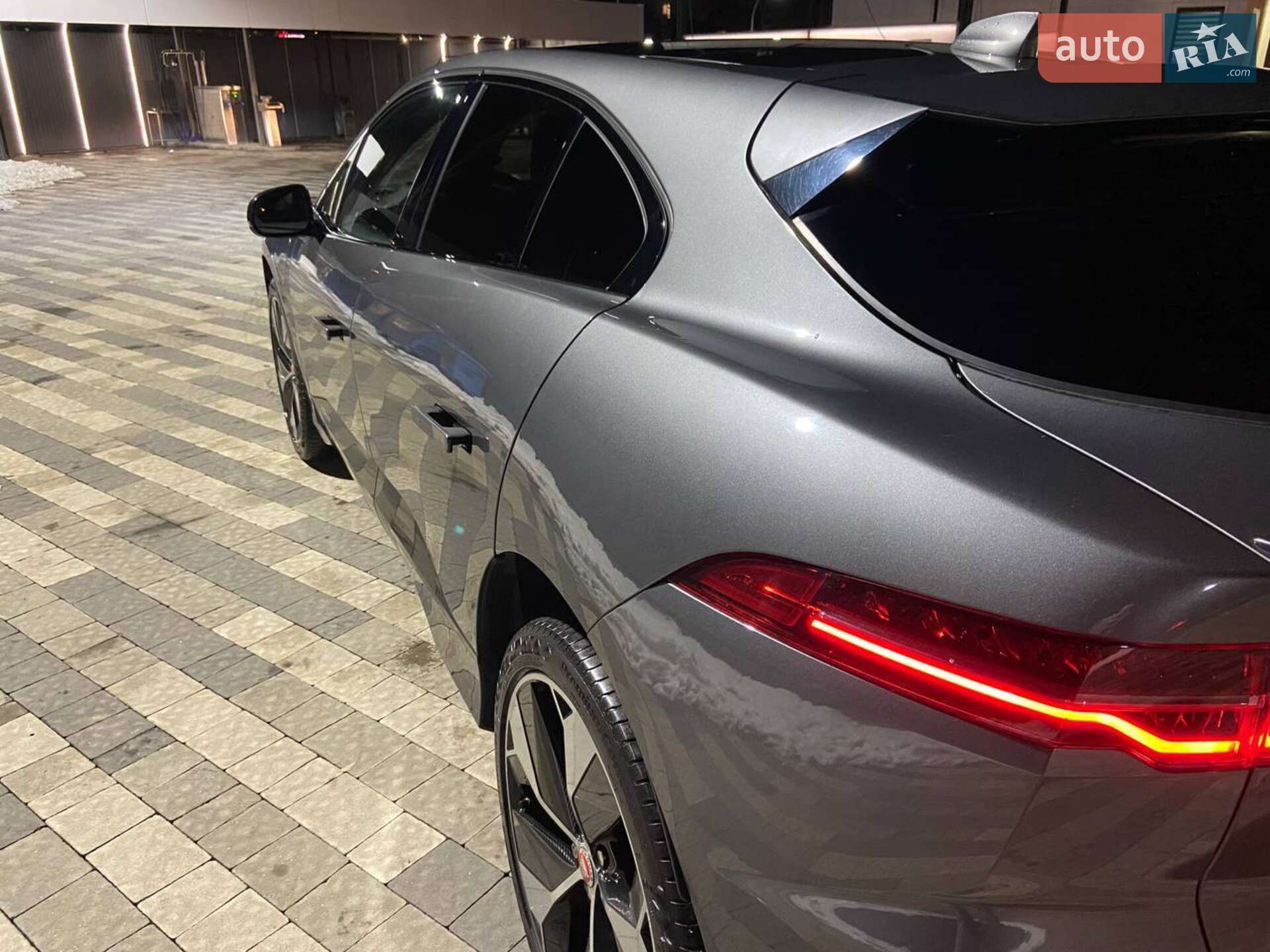 Jaguar I-Pace 2018 VIN SADHA2B1XK1F66754 фото оголошення 10 з 15