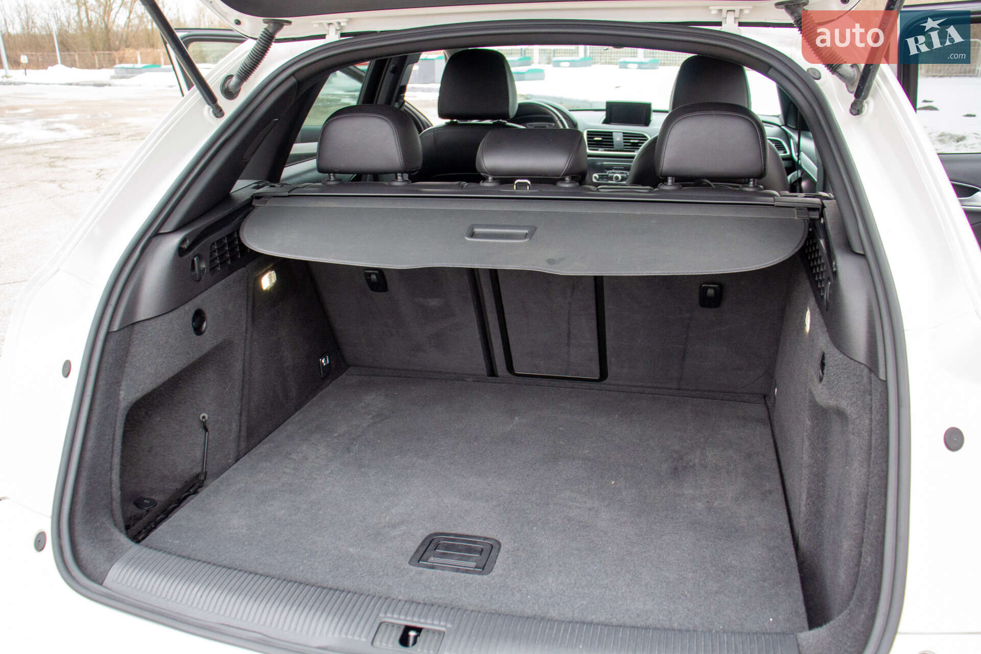 Audi Q3 2016 VIN WA1BCCFS7HR010035 фото оголошення 10 з 22