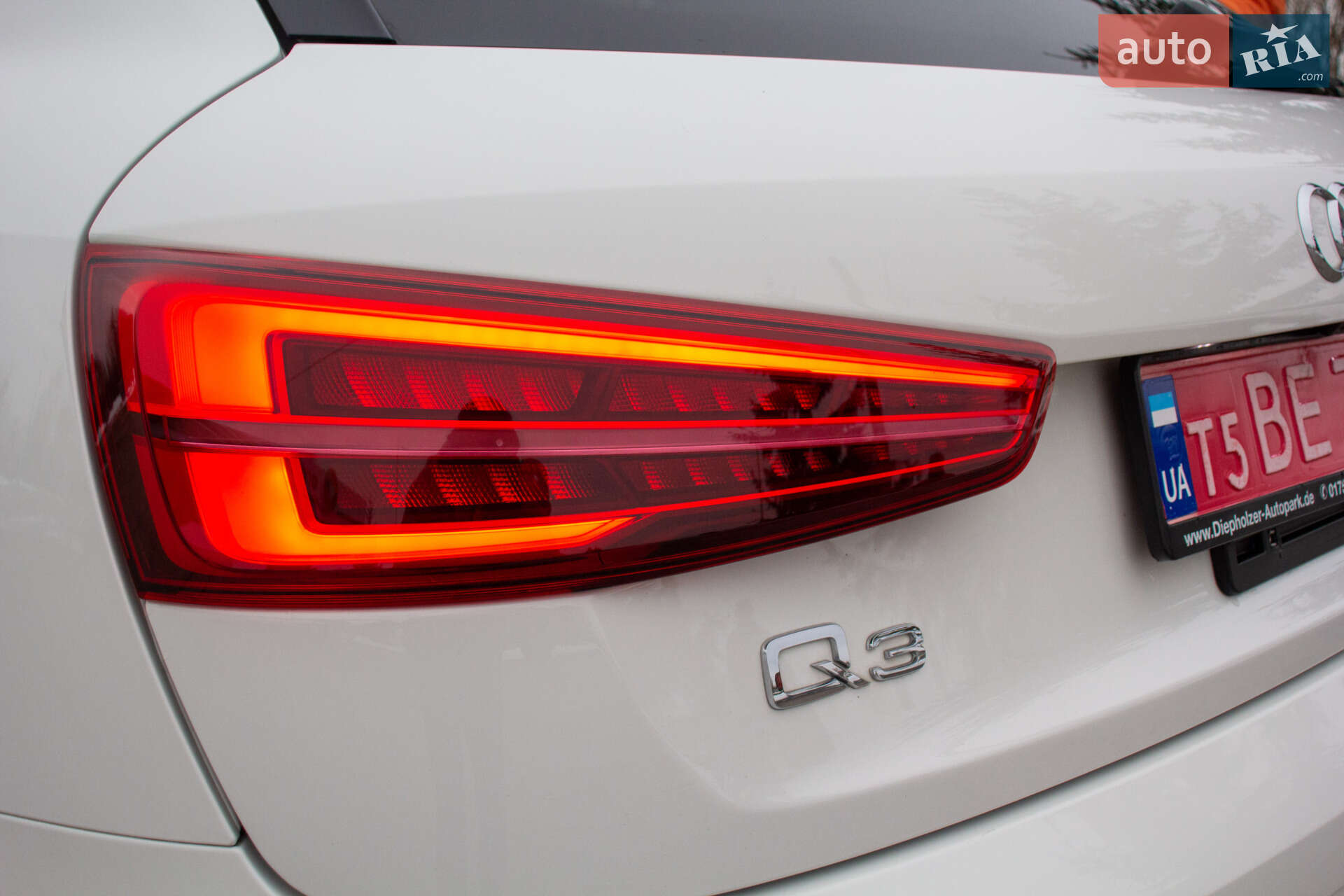 Audi Q3 2016 VIN WA1BCCFS7HR010035 фото оголошення 17 з 22