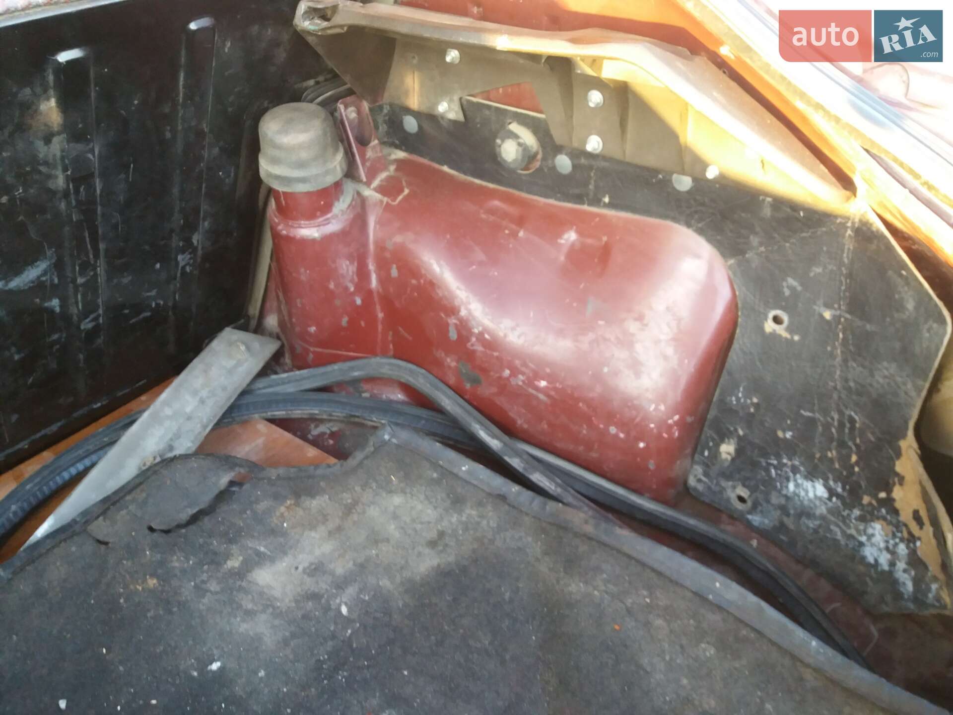 Ford Escort 1985 VIN WF0BXXGCABEL29109 фото оголошення 8 з 17