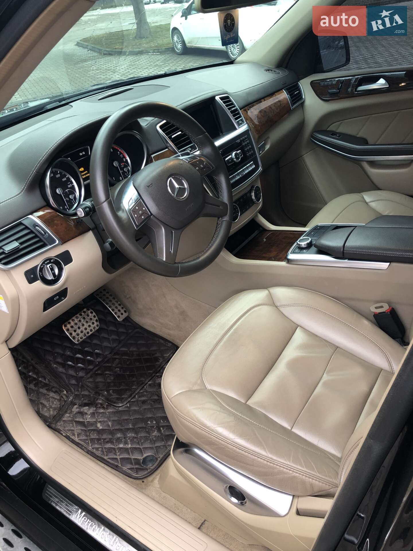 Mercedes-Benz GL-Class 2013 VIN 4JGDF7CE5DA258770 фото оголошення 5 з 12