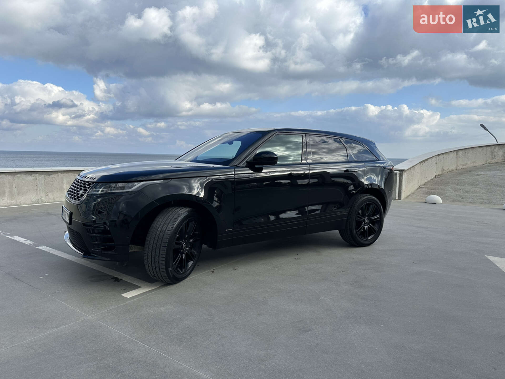 Land Rover Range Rover Velar 2017 VIN SALYL2RX8JA741989 фото оголошення 2 з 18