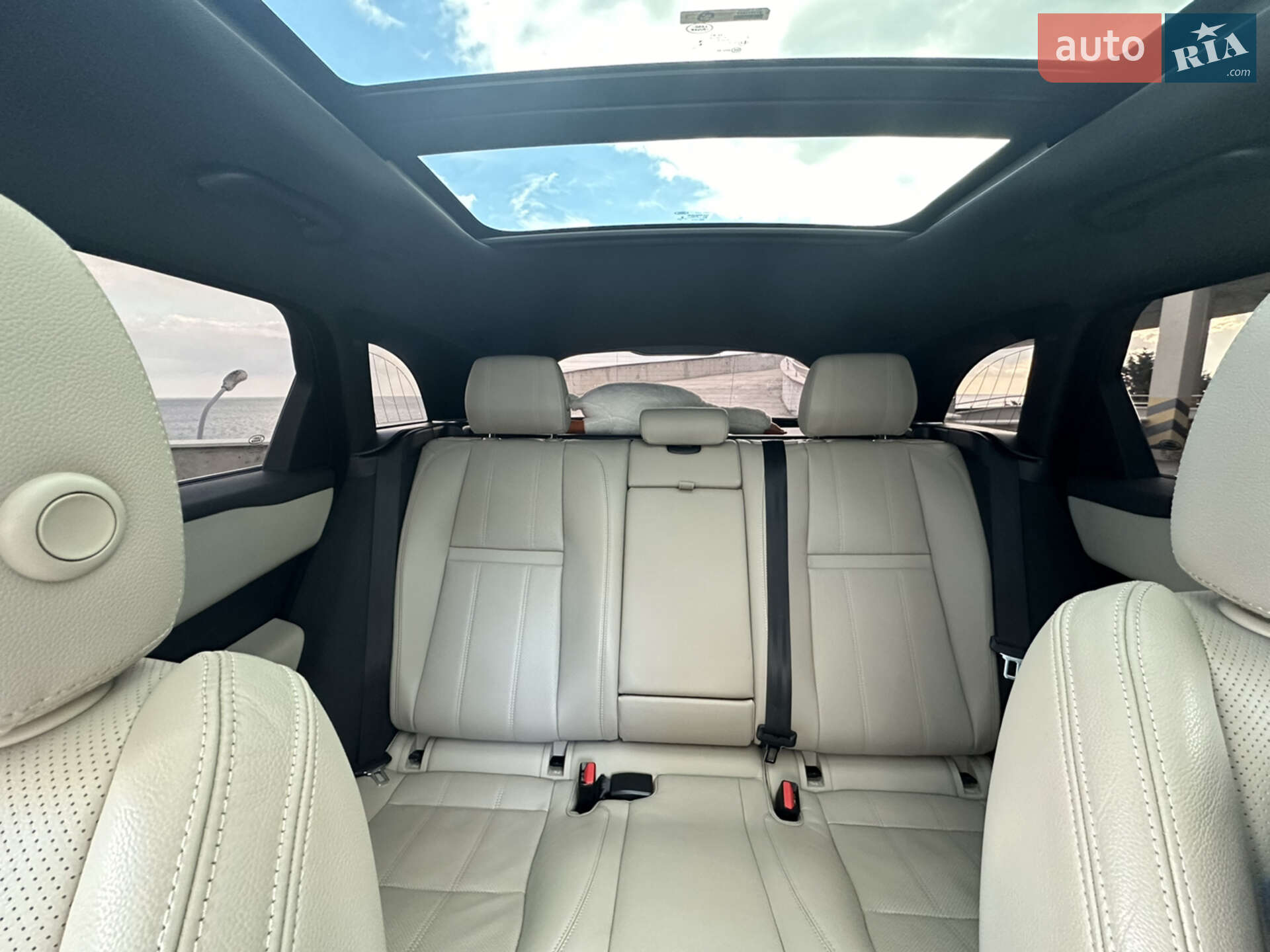 Land Rover Range Rover Velar 2017 VIN SALYL2RX8JA741989 фото оголошення 14 з 18