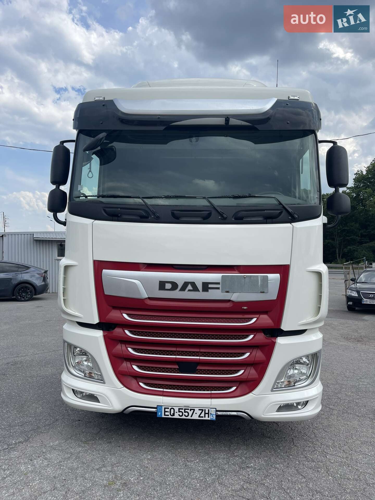 DAF XF 106 2017 VIN XLRTEH4300G174559 фото оголошення 10 з 34