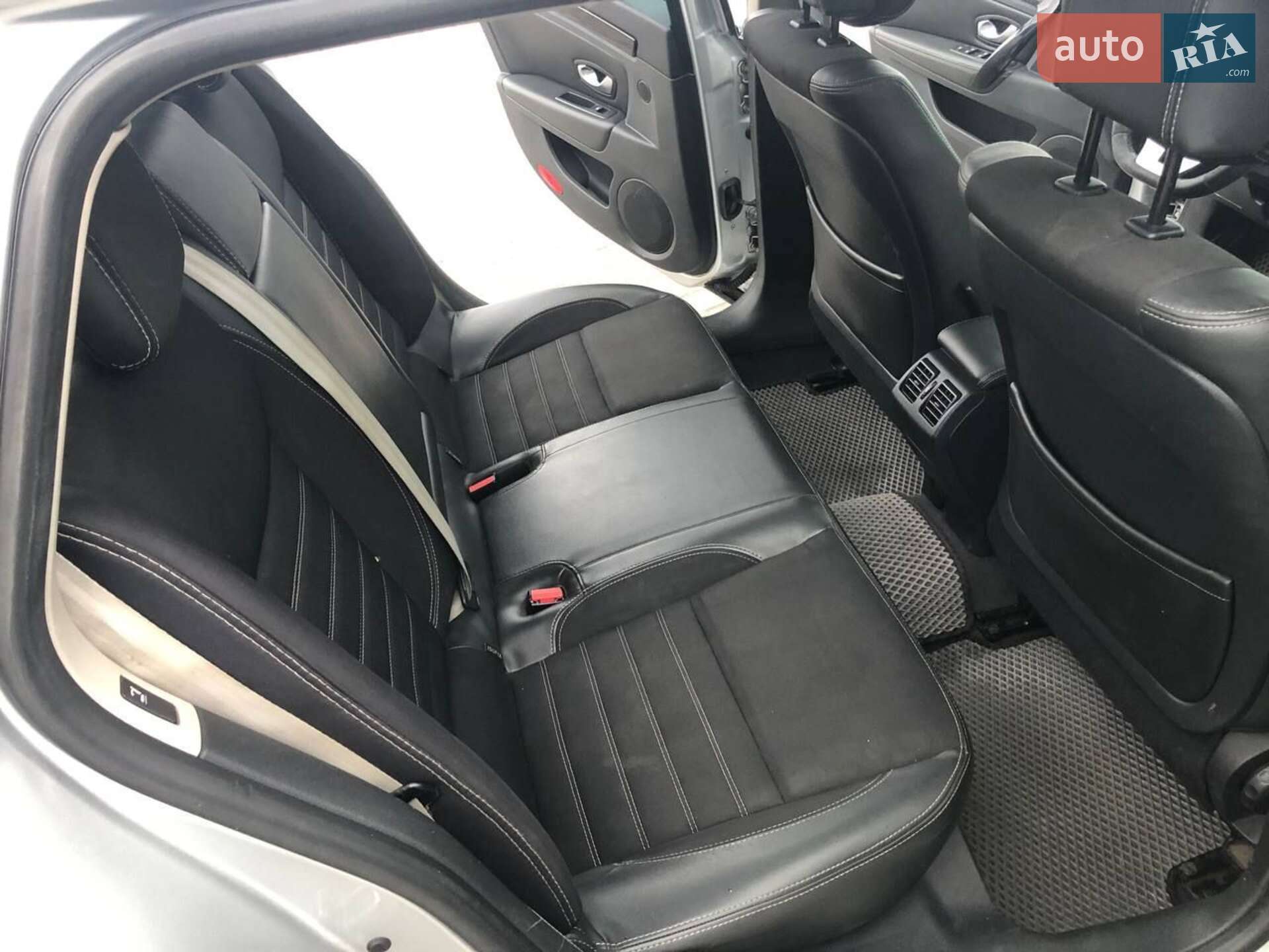 Renault Laguna 2012 VIN VF1KT1RG647518499 фото оголошення 11 з 24