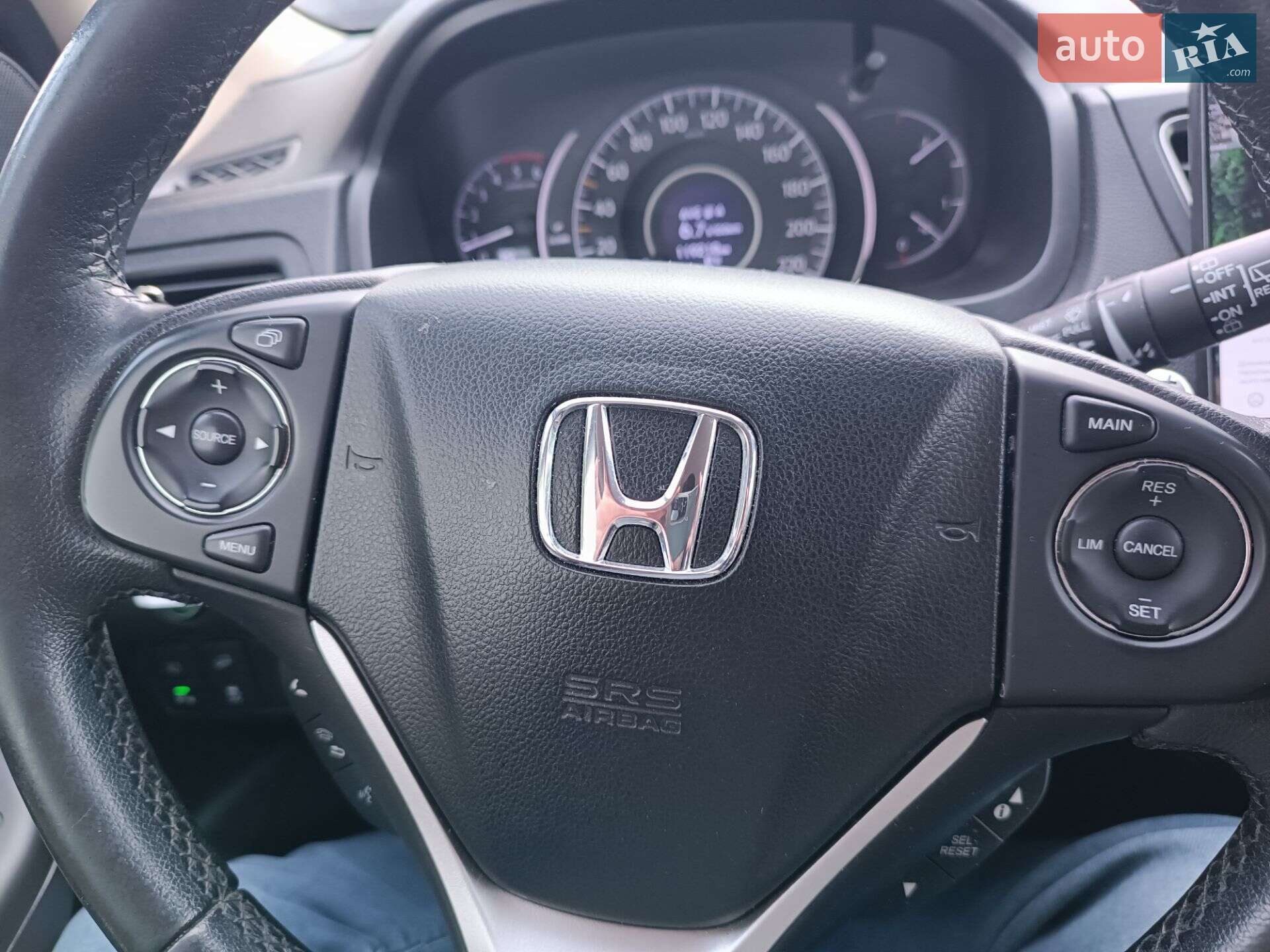 Honda CR-V 2016 VIN SHSRE6890GU007985 фото оголошення 8 з 12