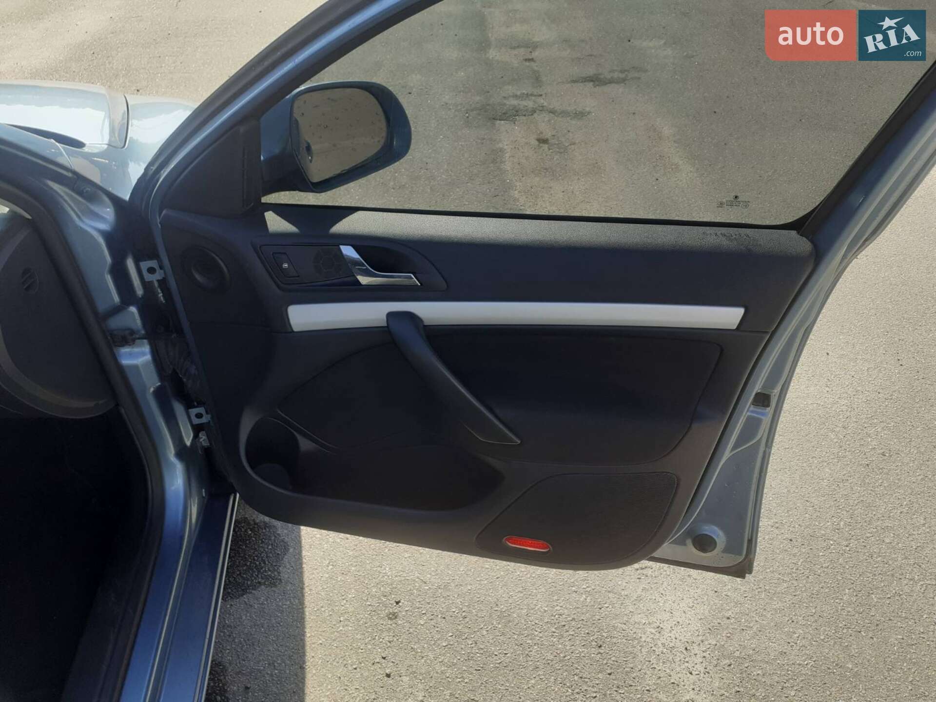 Skoda Octavia 2010 VIN TMBHJ61Z0A8042218 фото оголошення 15 з 19