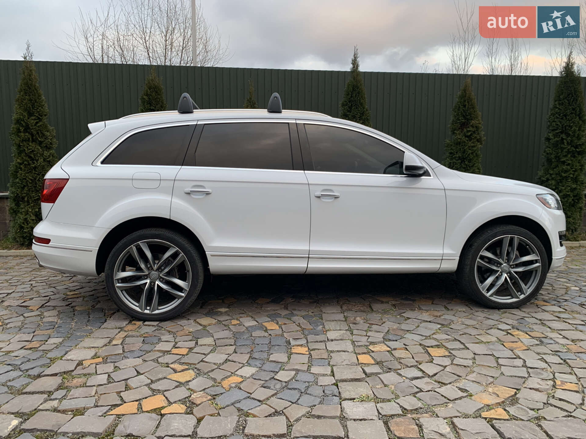 Audi Q7 2013 VIN WA1LMAFE8DD016692 фото оголошення 18 з 114