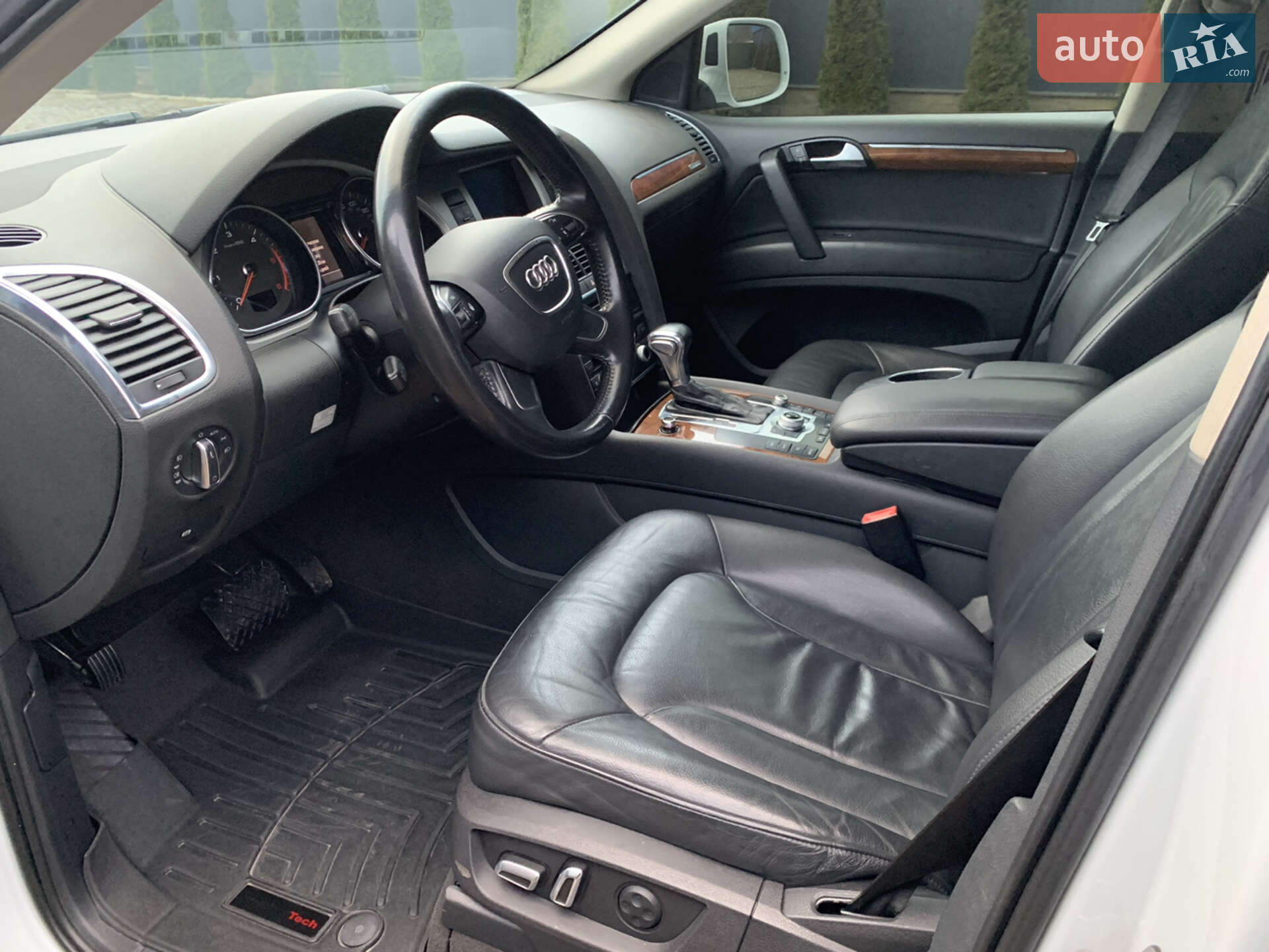Audi Q7 2013 VIN WA1LMAFE8DD016692 фото оголошення 27 з 114