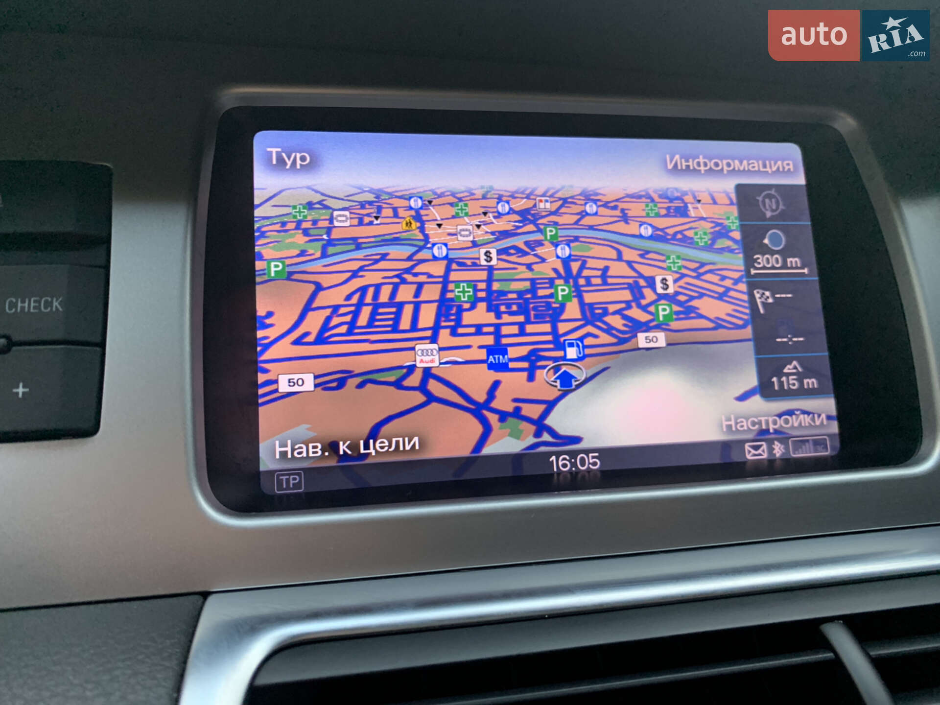Audi Q7 2013 VIN WA1LMAFE8DD016692 фото оголошення 37 з 114
