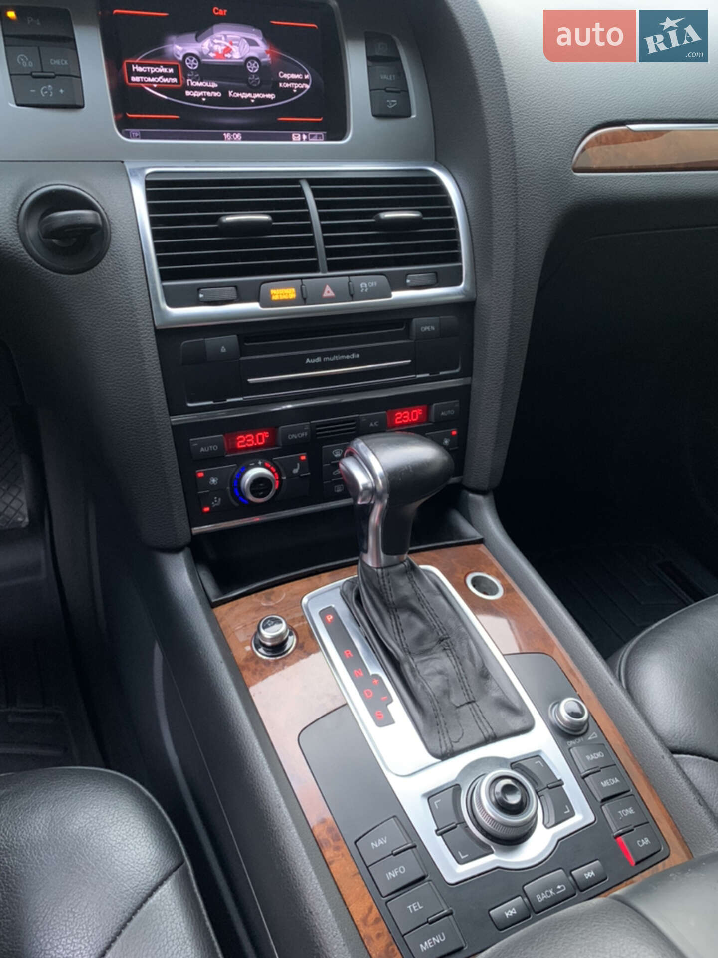 Audi Q7 2013 VIN WA1LMAFE8DD016692 фото оголошення 42 з 114