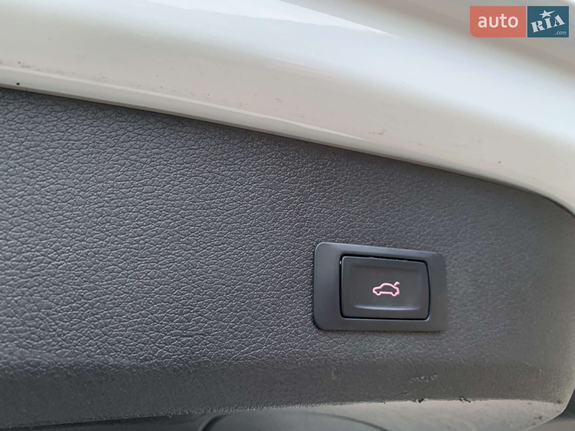 Audi Q7 2013 VIN WA1LMAFE8DD016692 фото оголошення 51 з 114