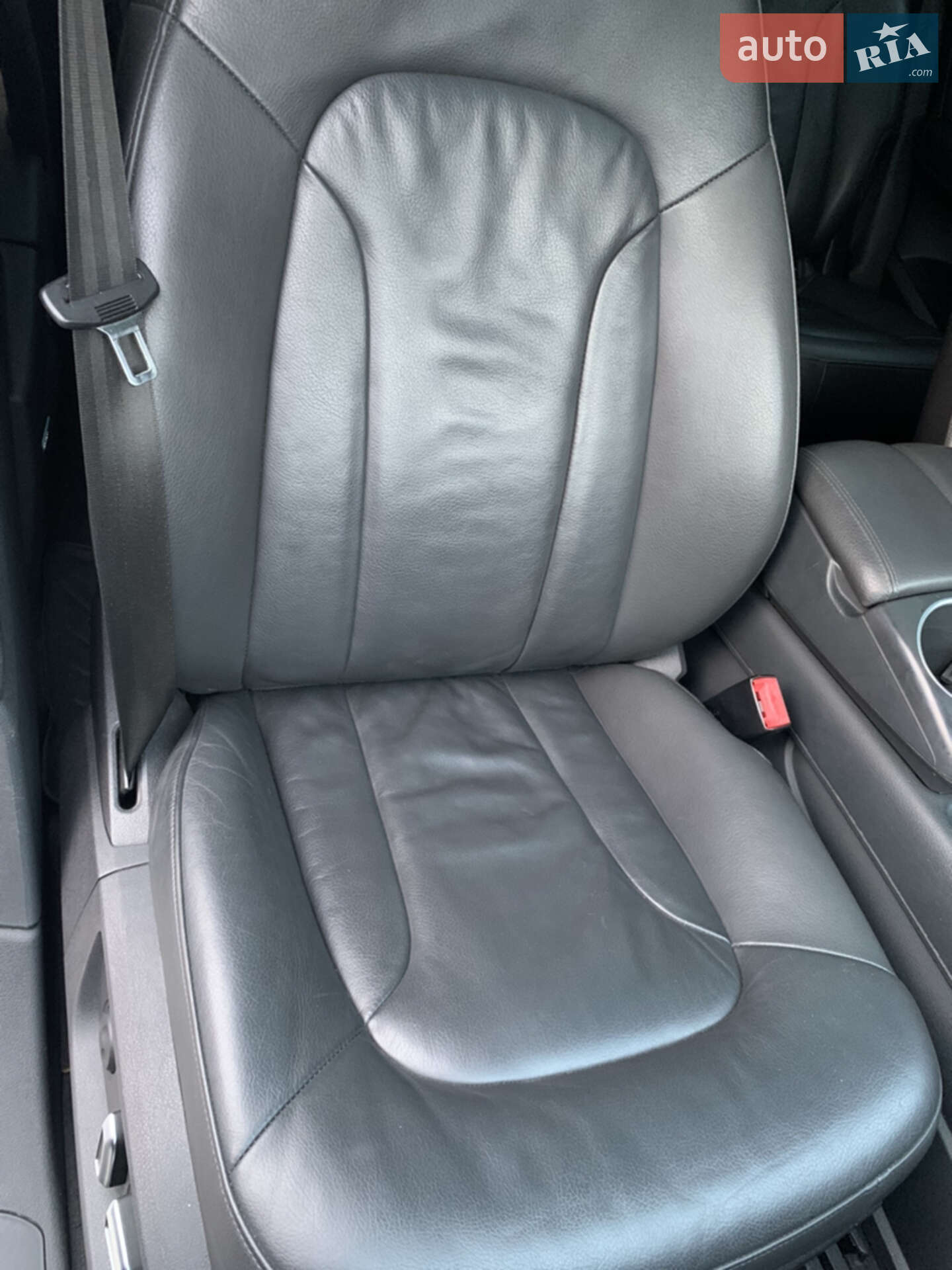 Audi Q7 2013 VIN WA1LMAFE8DD016692 фото оголошення 49 з 114