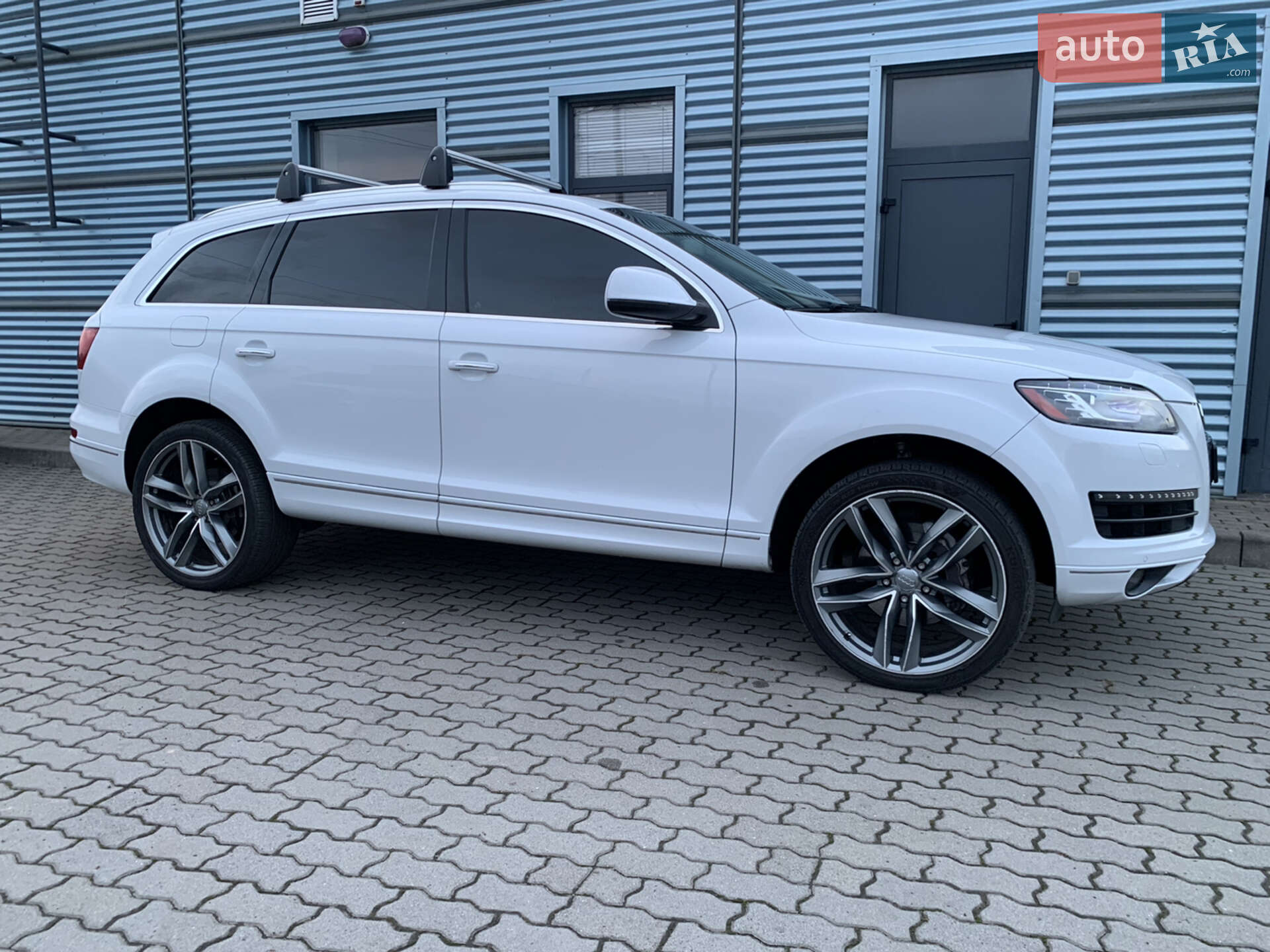 Audi Q7 2013 VIN WA1LMAFE8DD016692 фото оголошення 102 з 114