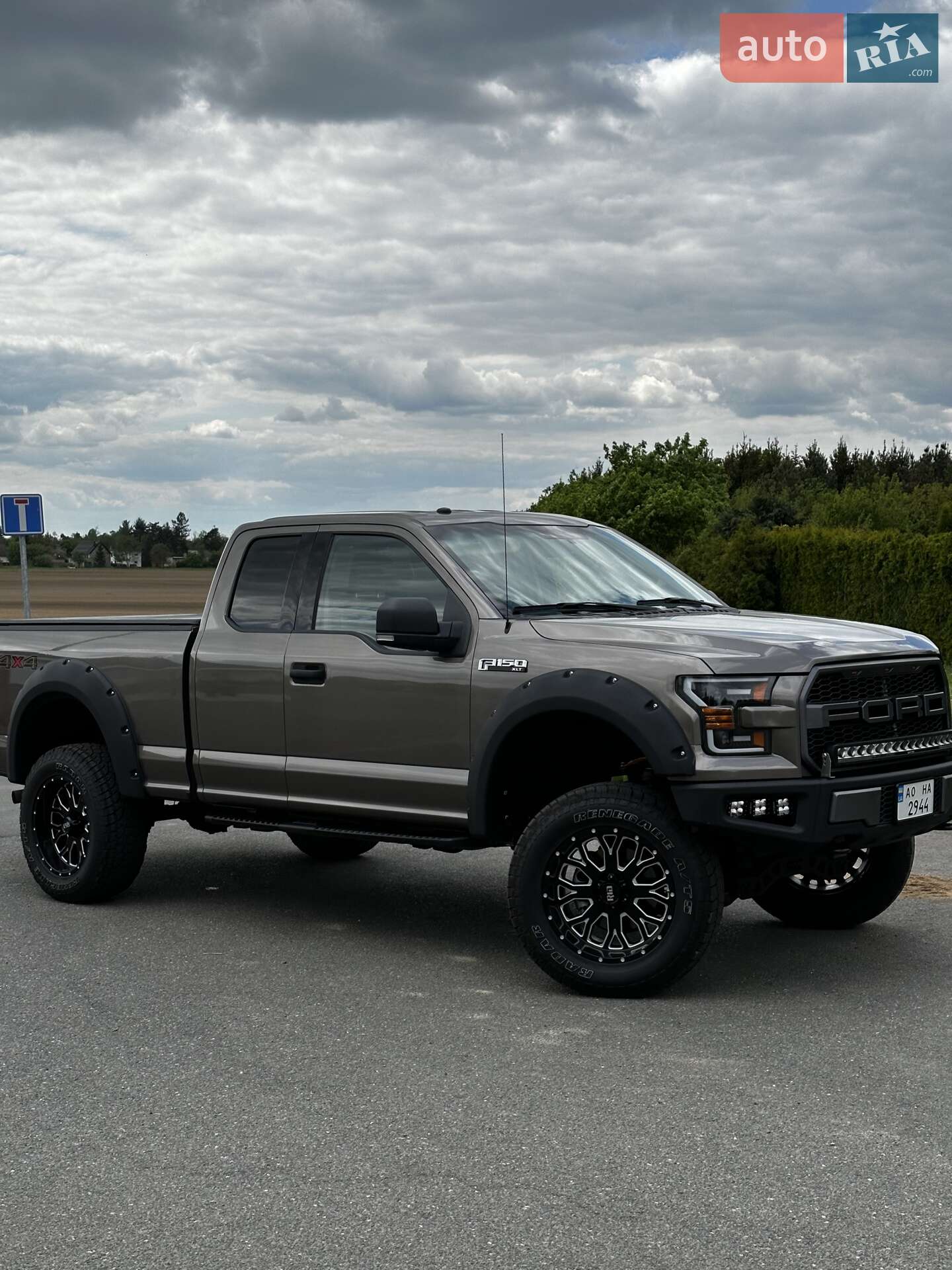 Ford F-150 2018 VIN 1FTFX1EG3JFB89615 фото оголошення 2 з 15