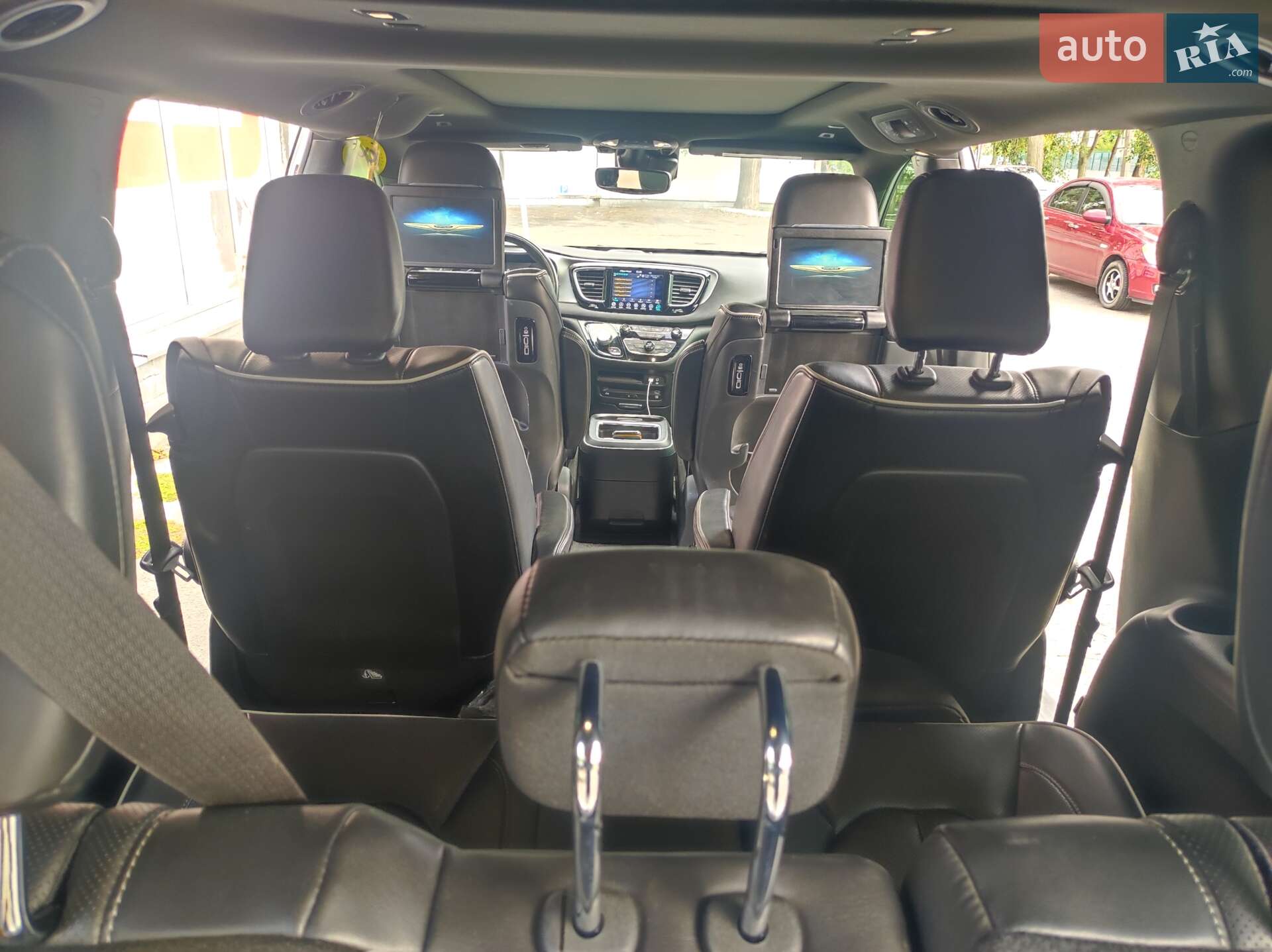 Chrysler Pacifica 2019 VIN 2C4RC1N70KR645539 фото оголошення 2 з 25