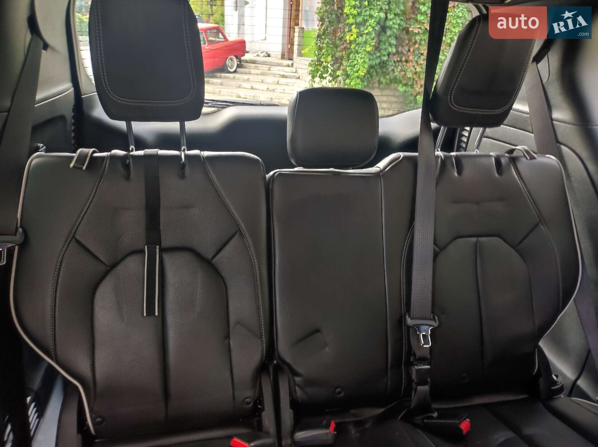 Chrysler Pacifica 2019 VIN 2C4RC1N70KR645539 фото оголошення 5 з 25