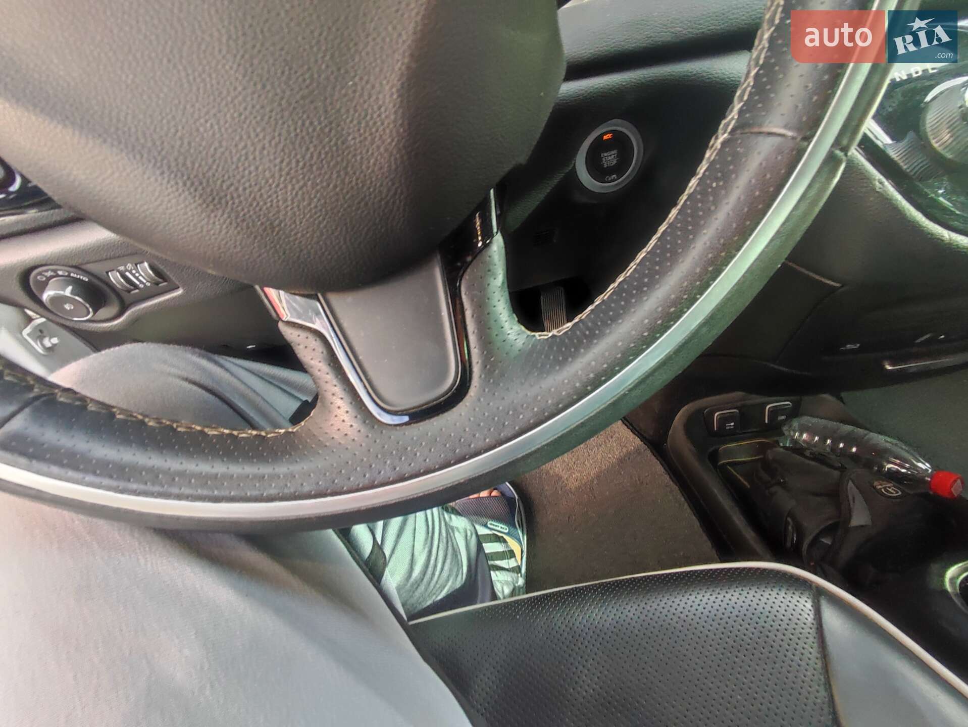 Chrysler Pacifica 2019 VIN 2C4RC1N70KR645539 фото оголошення 14 з 25